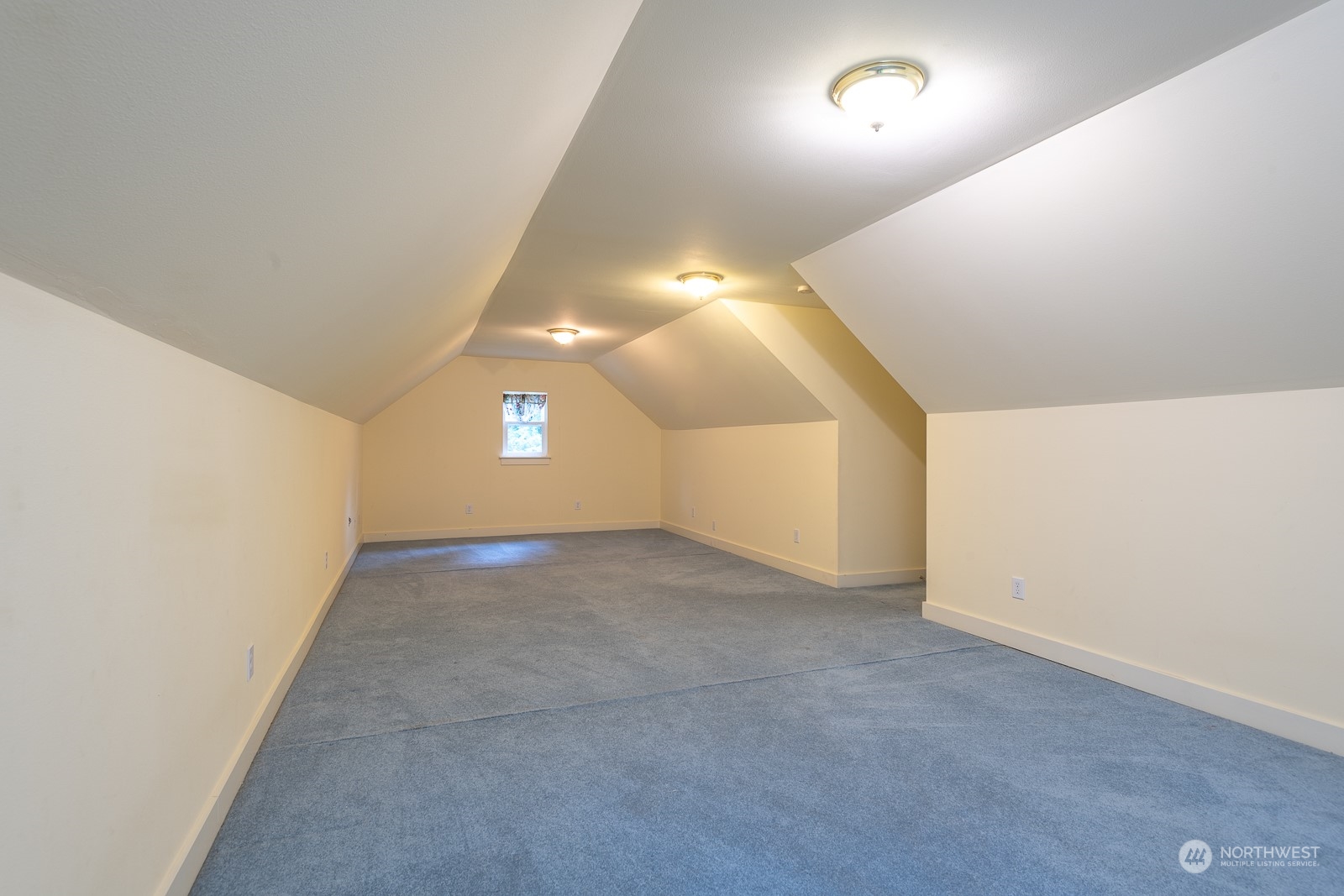 24782 Hillbend Lane NE