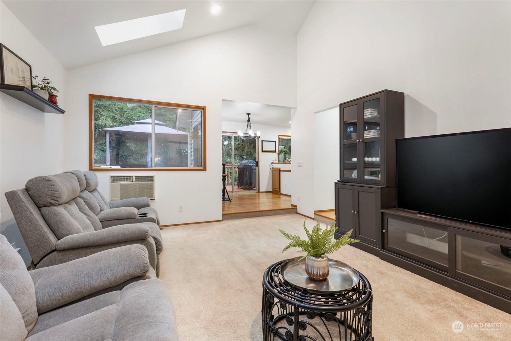 10418 Leeway Avenue NW