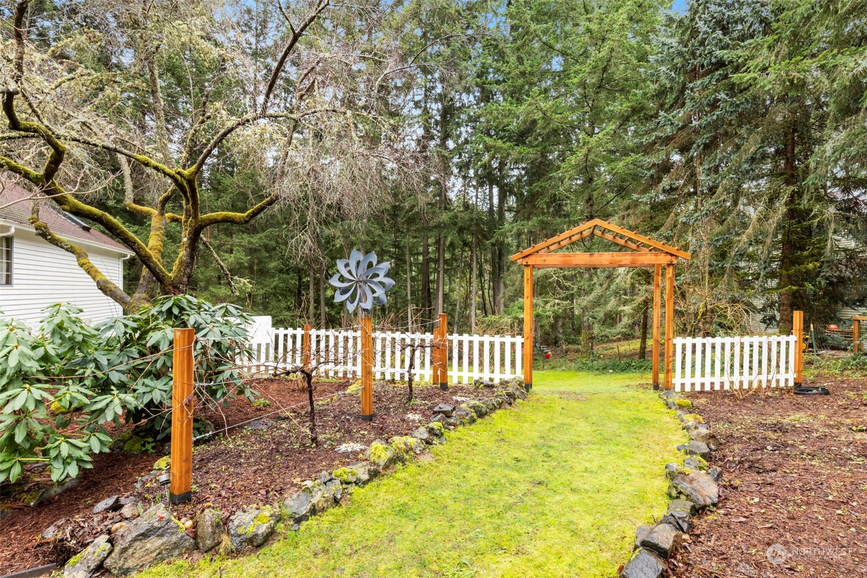 10418 Leeway Avenue NW