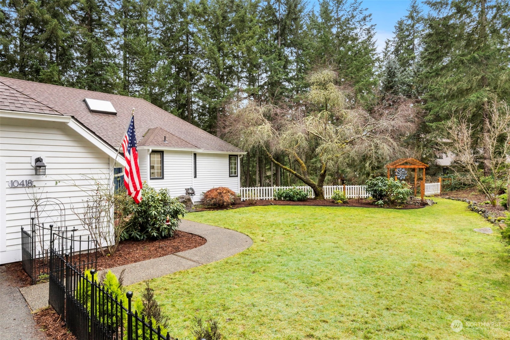 10418 Leeway Avenue NW