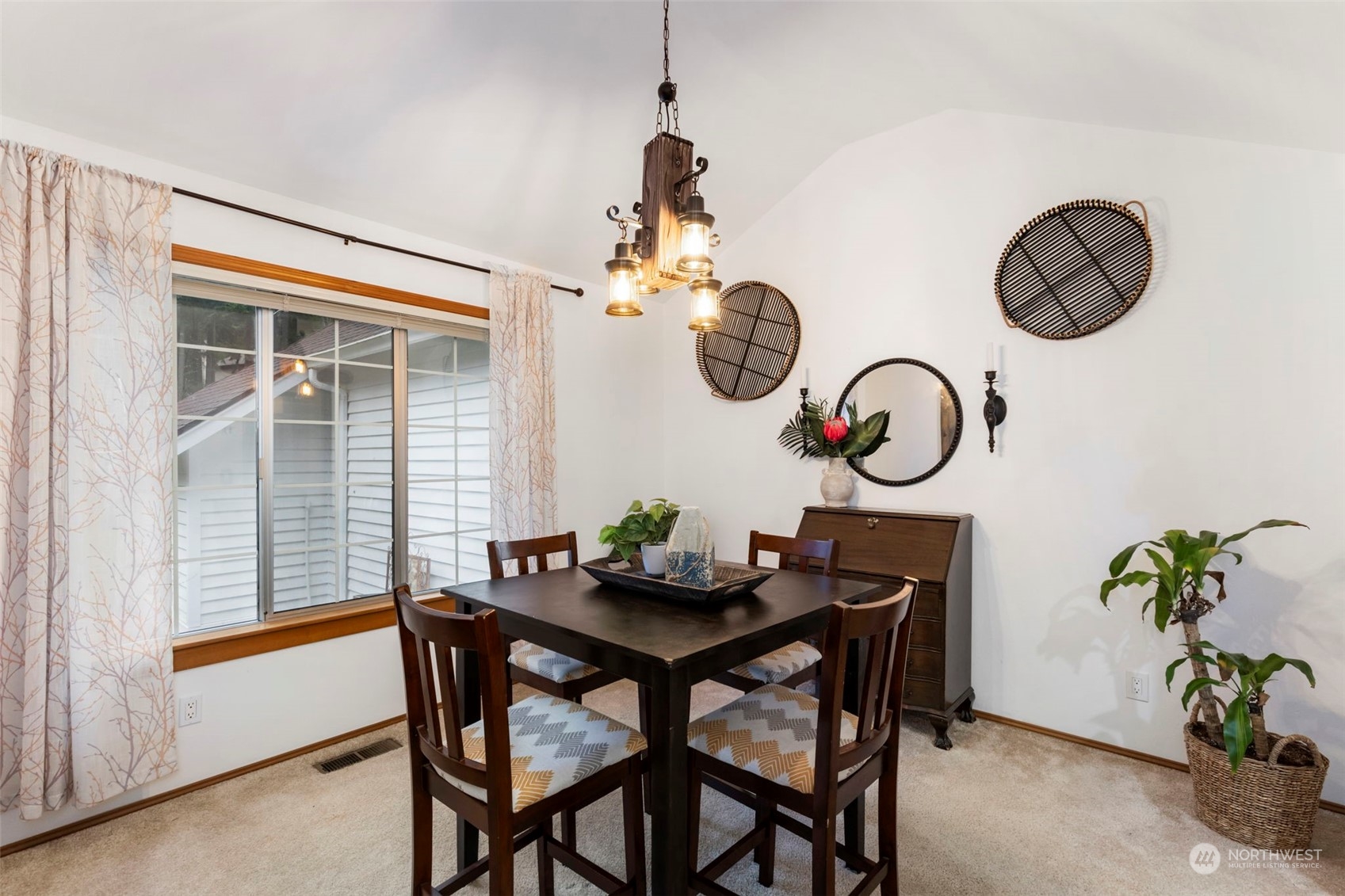 10418 Leeway Avenue NW