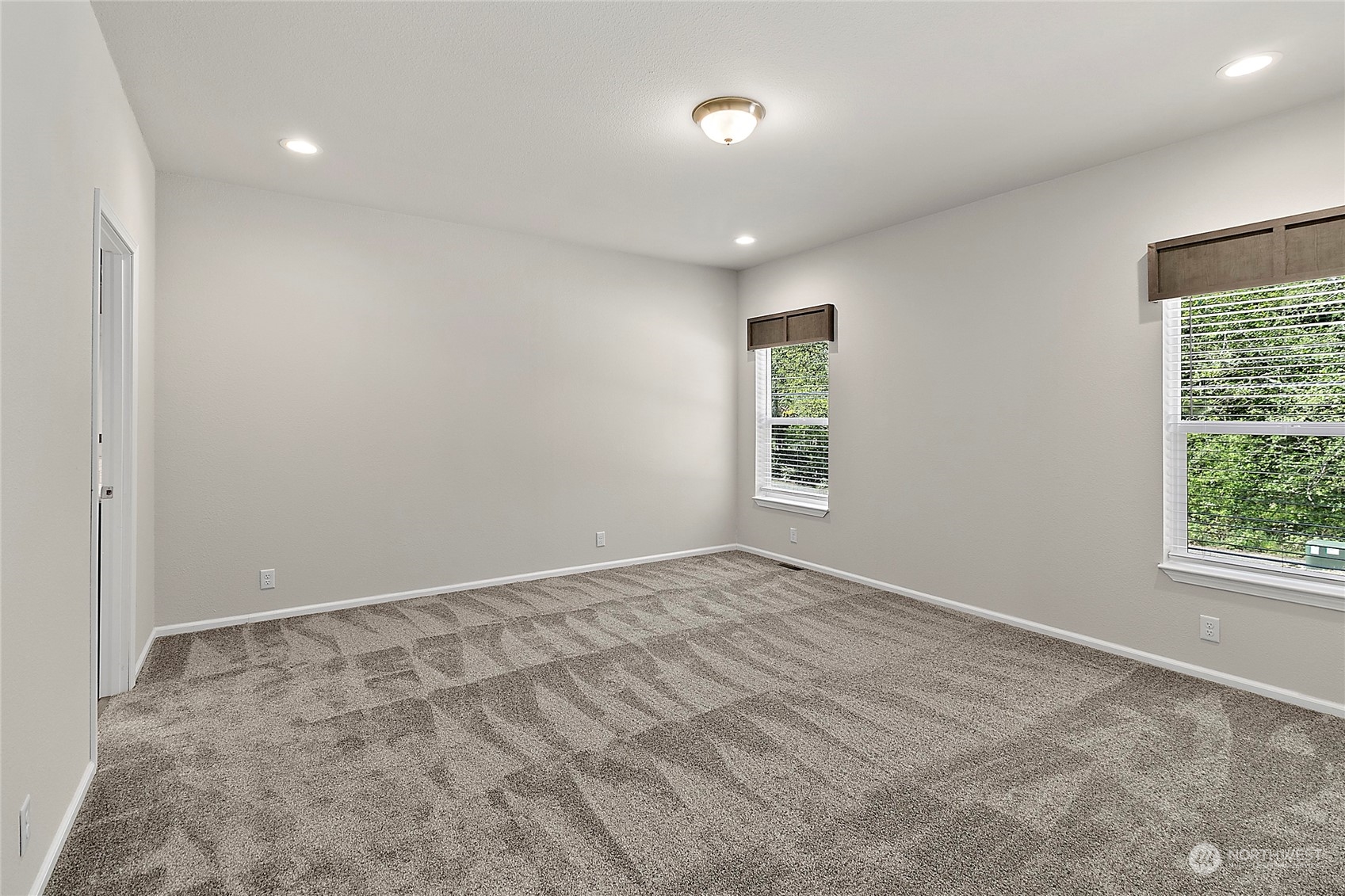 19270 Division Avenue NE