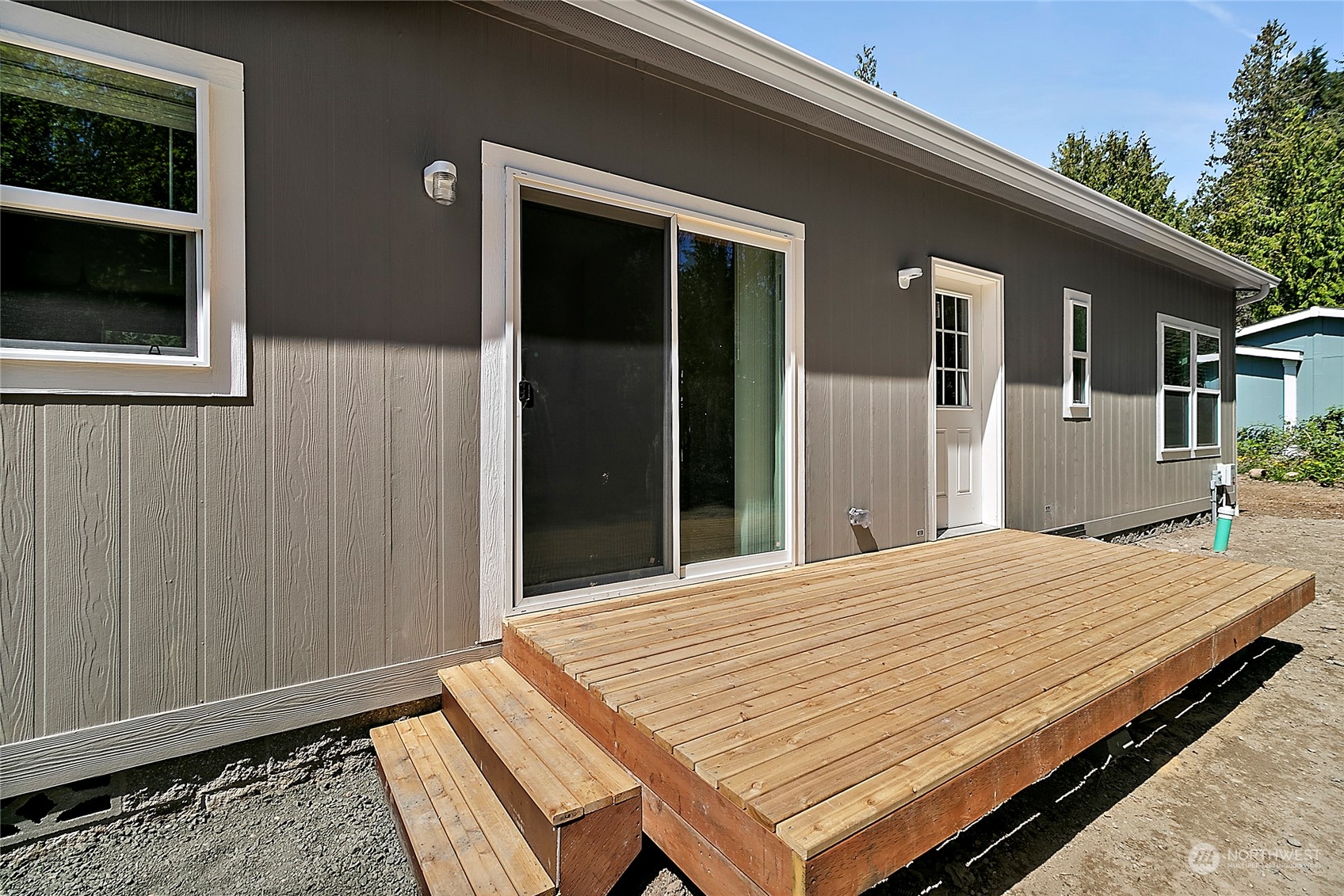 19270 Division Avenue NE