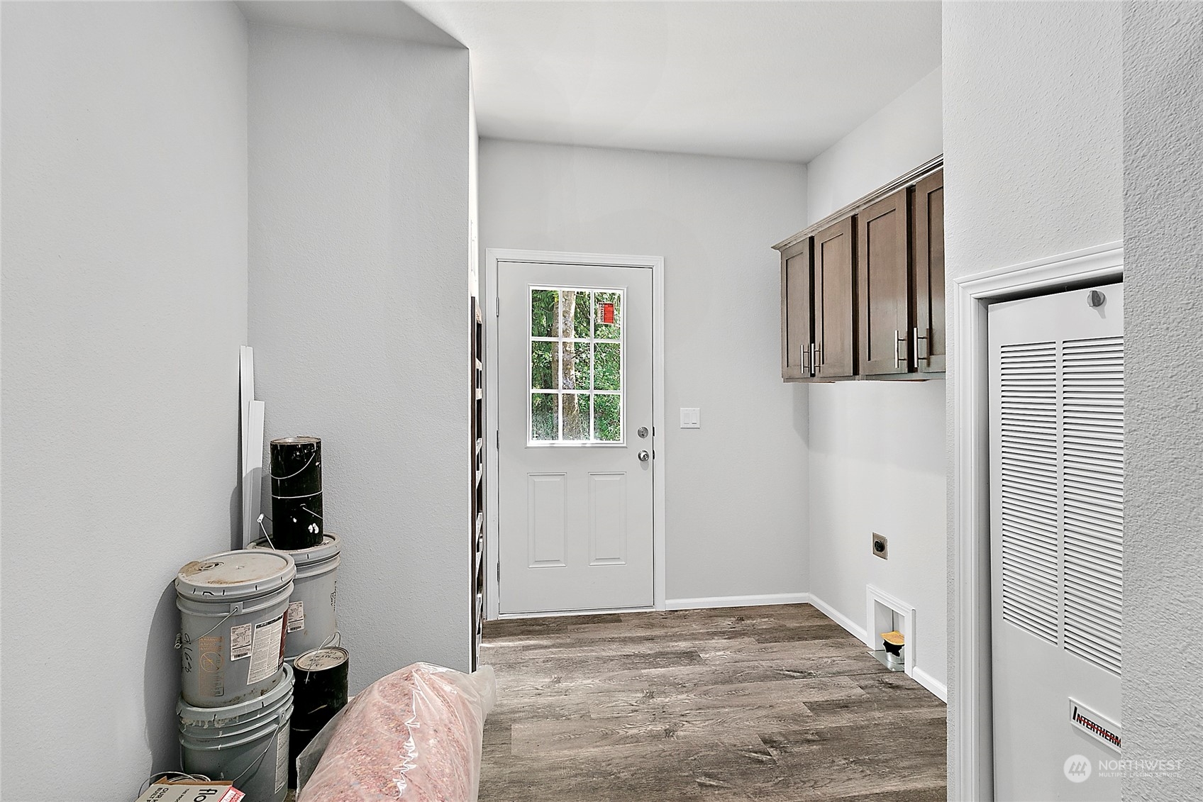 19270 Division Avenue NE