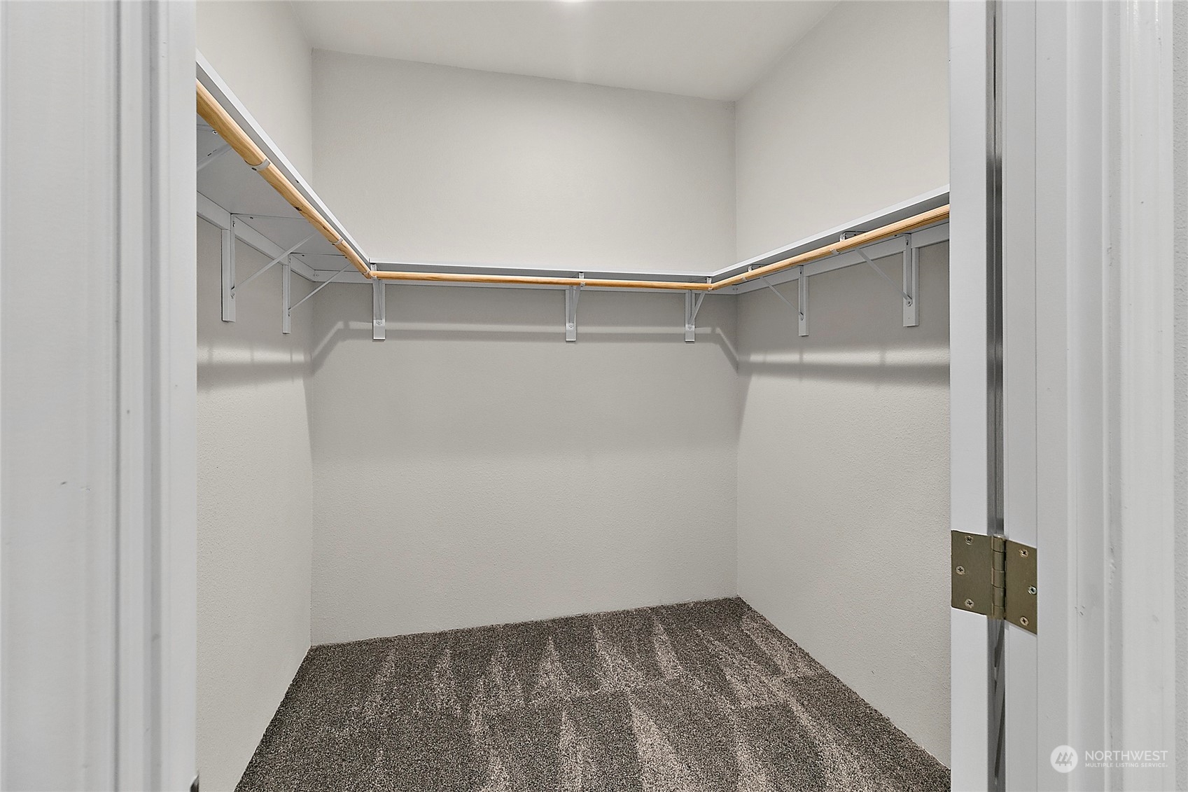 19270 Division Avenue NE