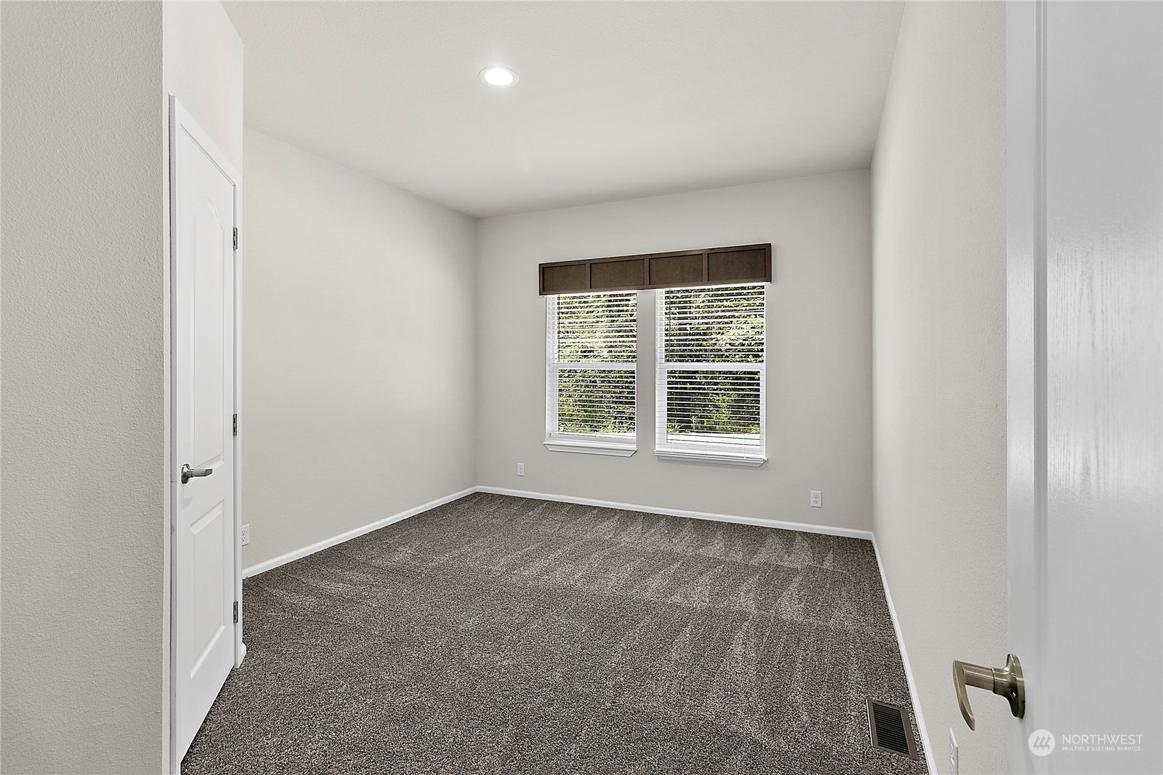 19270 Division Avenue NE