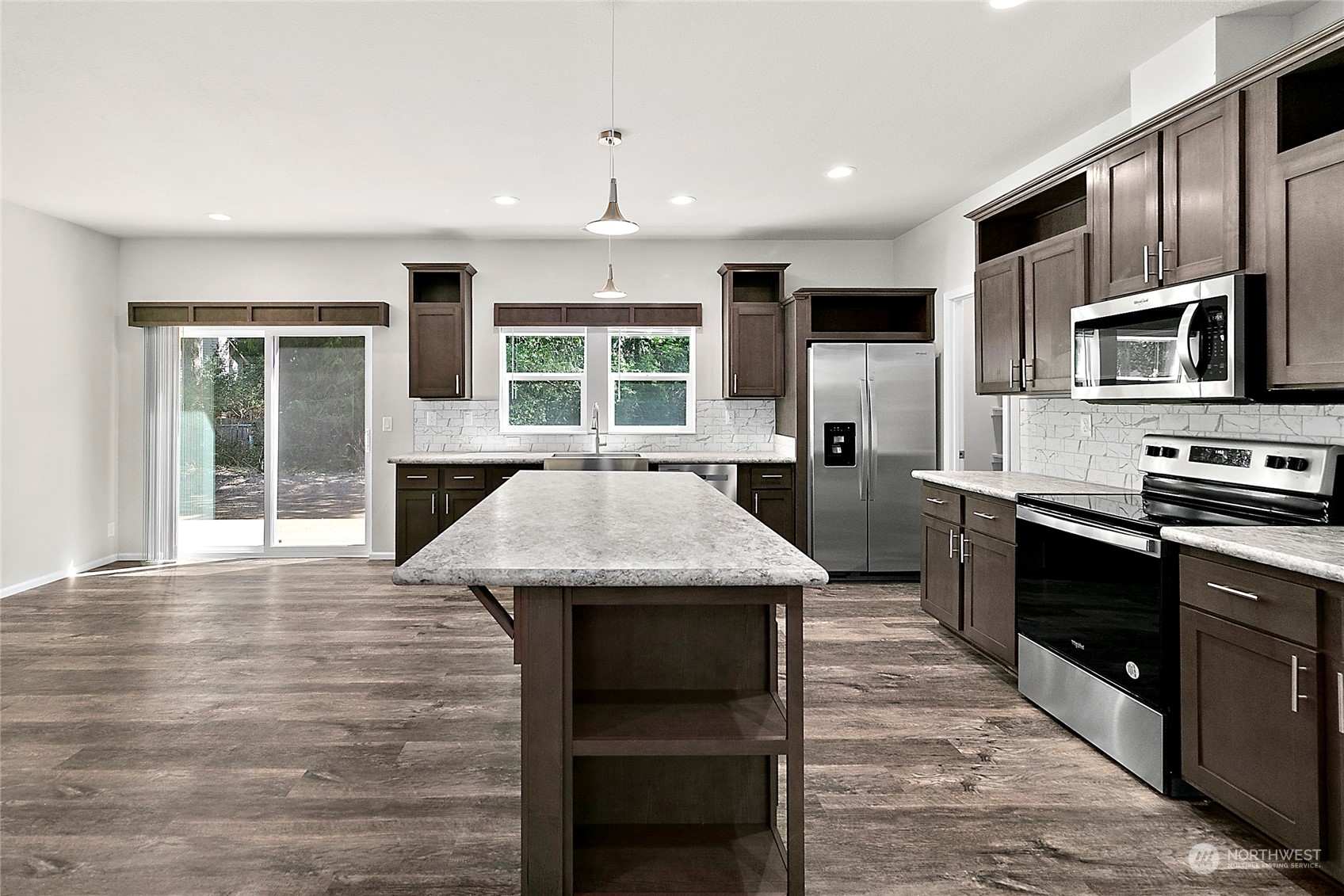 19270 Division Avenue NE