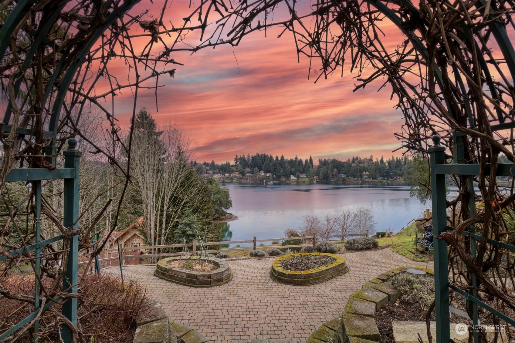 2490 Rocky Point Road NW