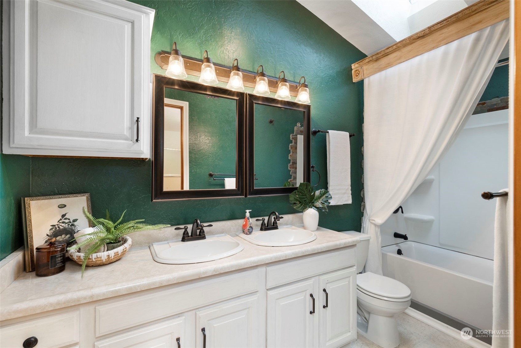 2490 Rocky Point Road NW