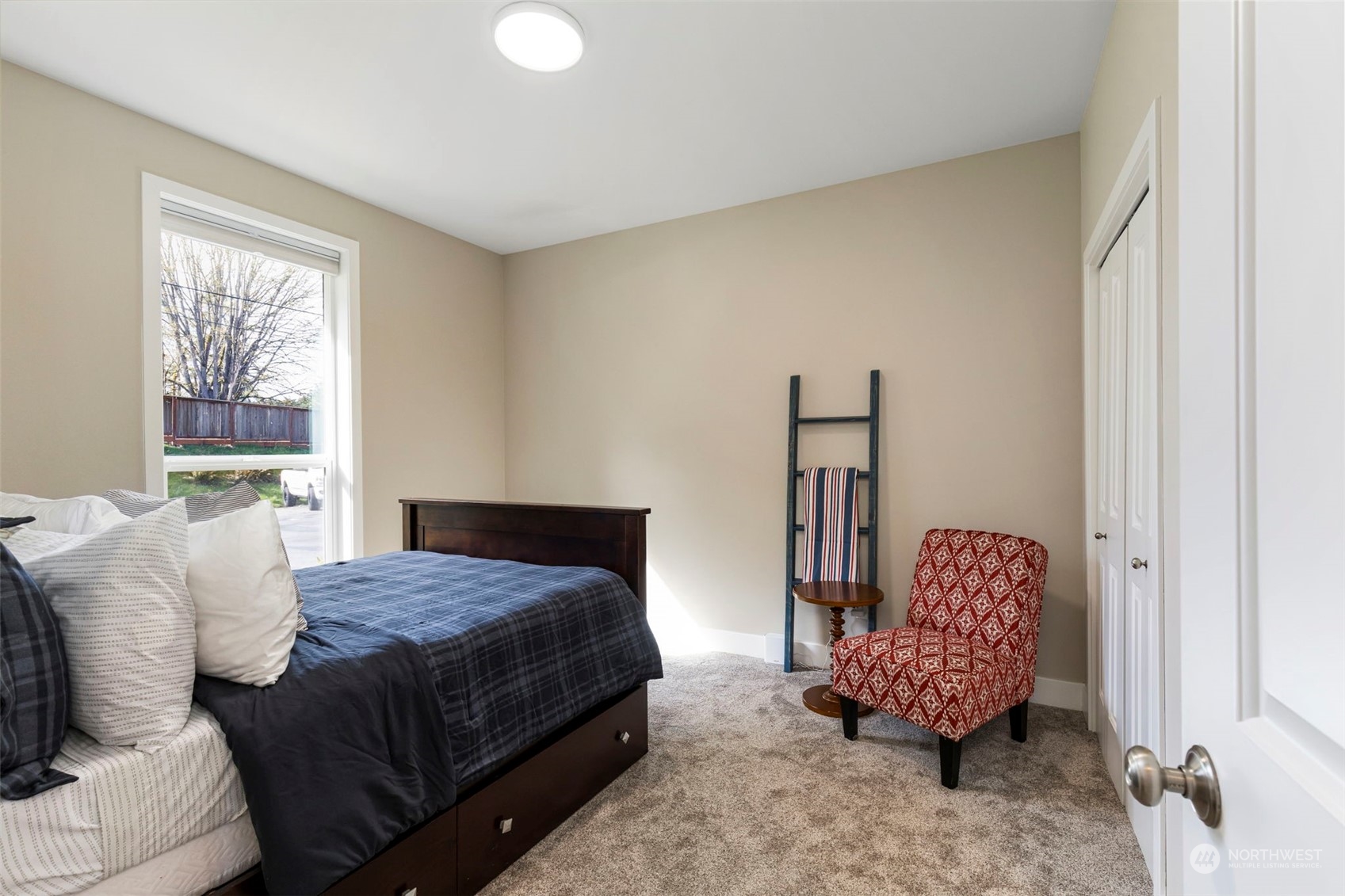 15176 Silverdale Way NW