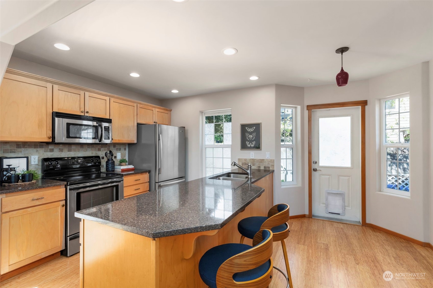 8810 NE Maple Avenue