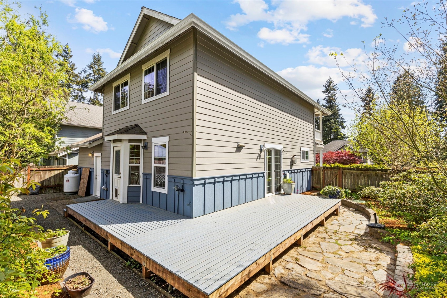 8810 NE Maple Avenue