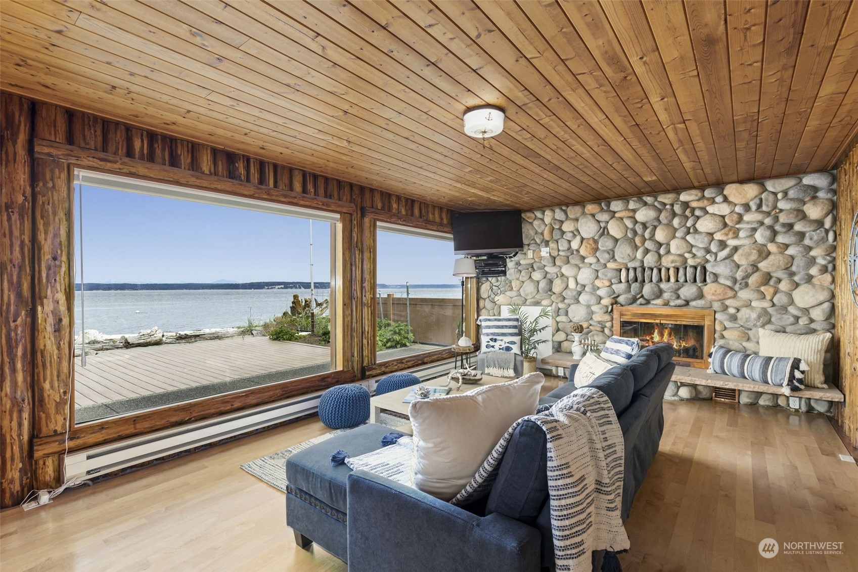 7758 NE Point No Point Road