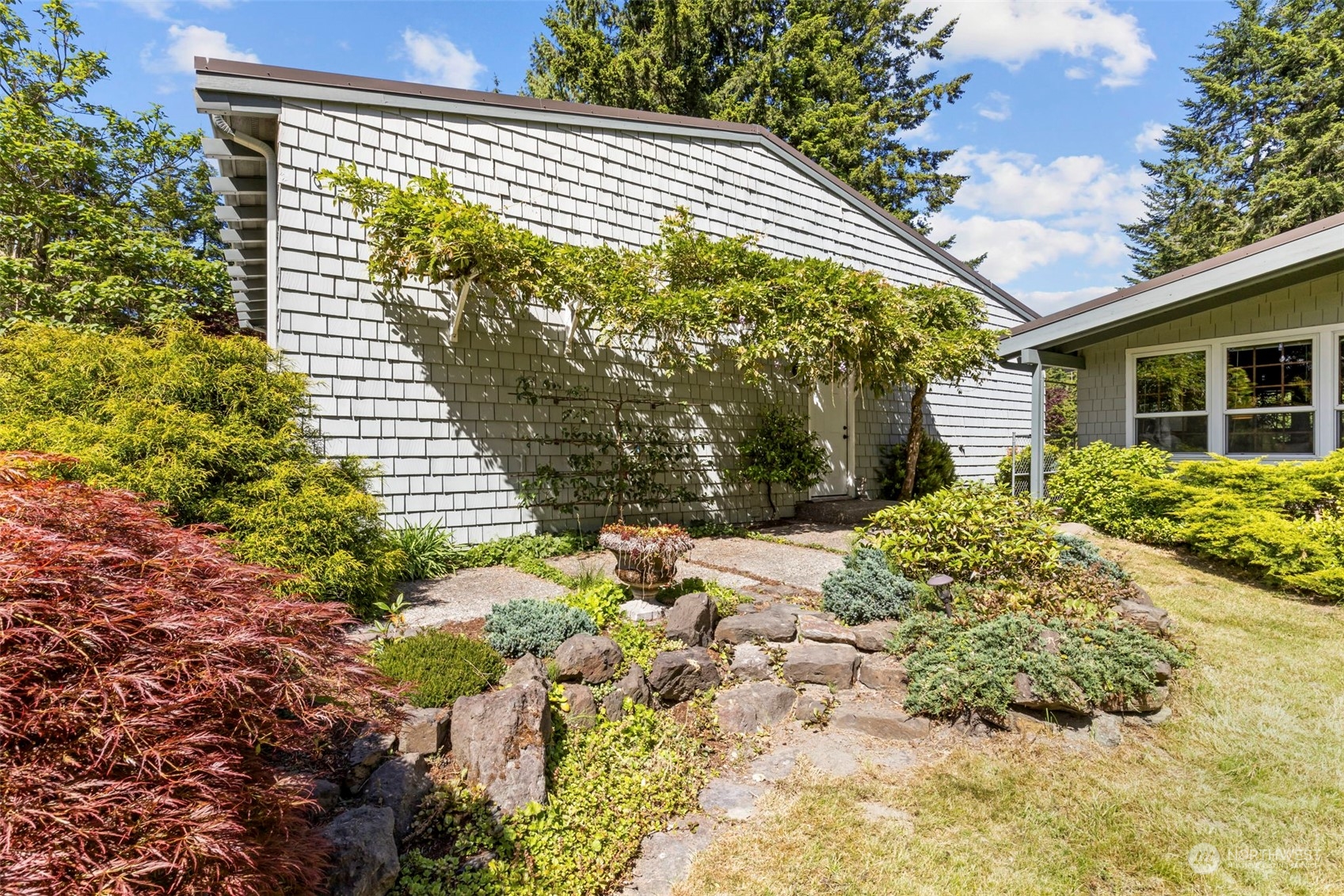 1753 NW Kekamek Drive