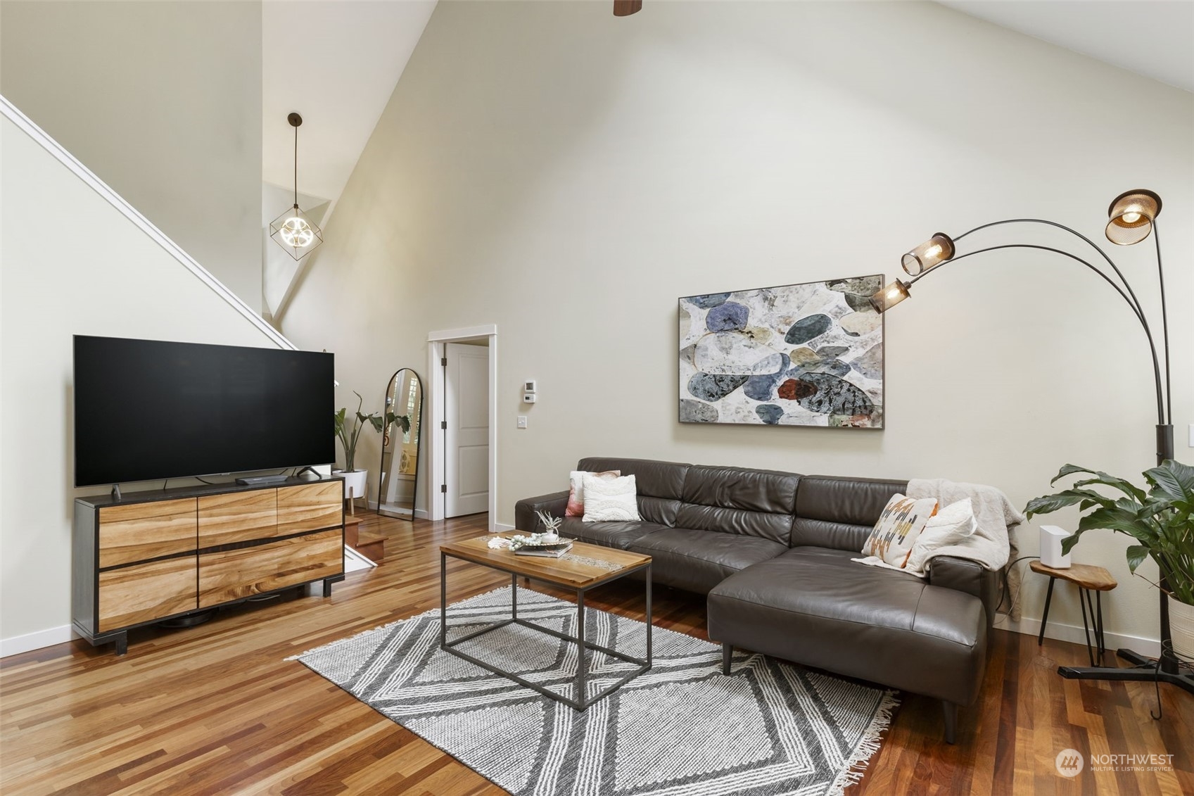 1527 NW Mushroom Lane