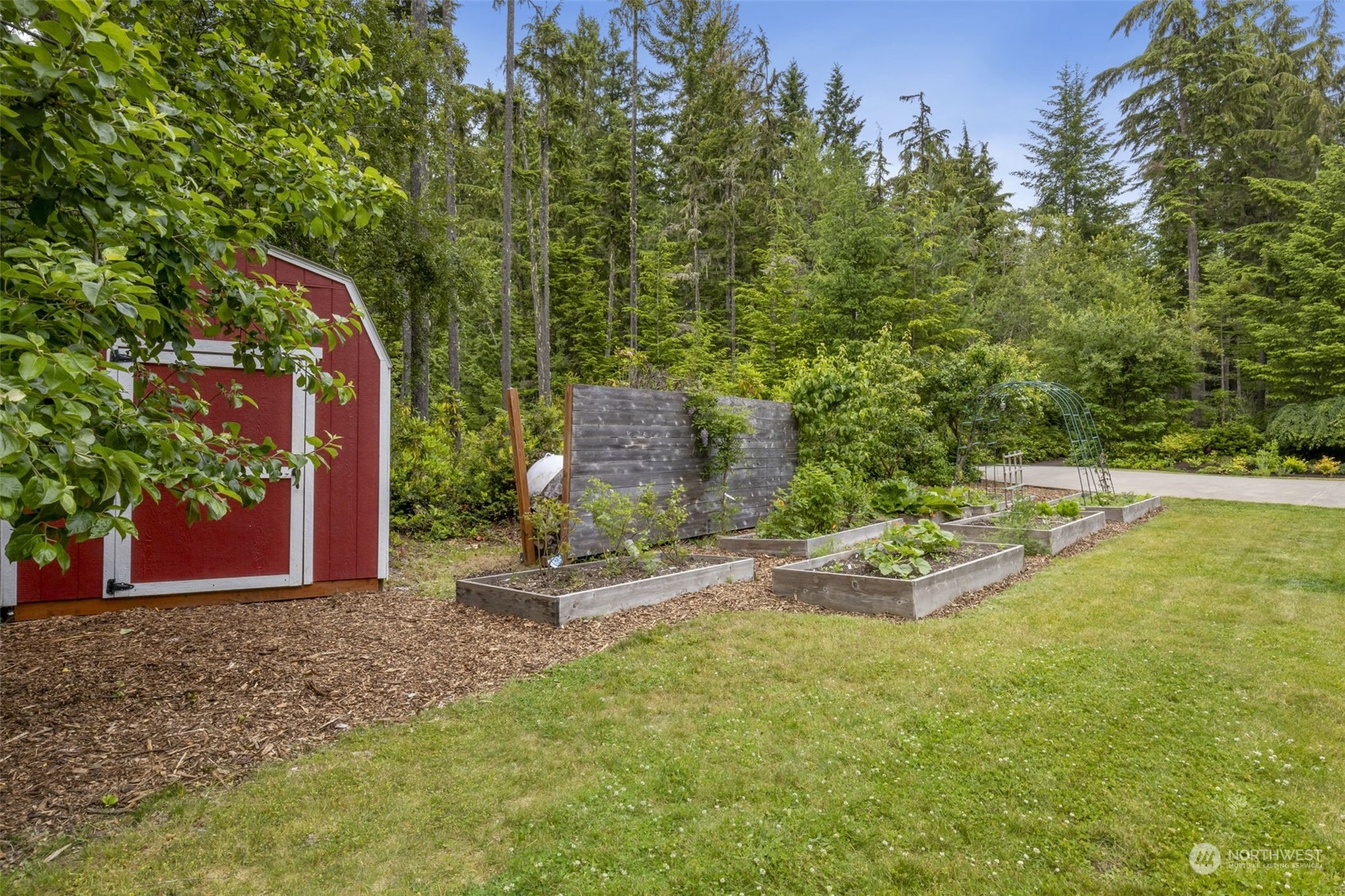 1527 NW Mushroom Lane