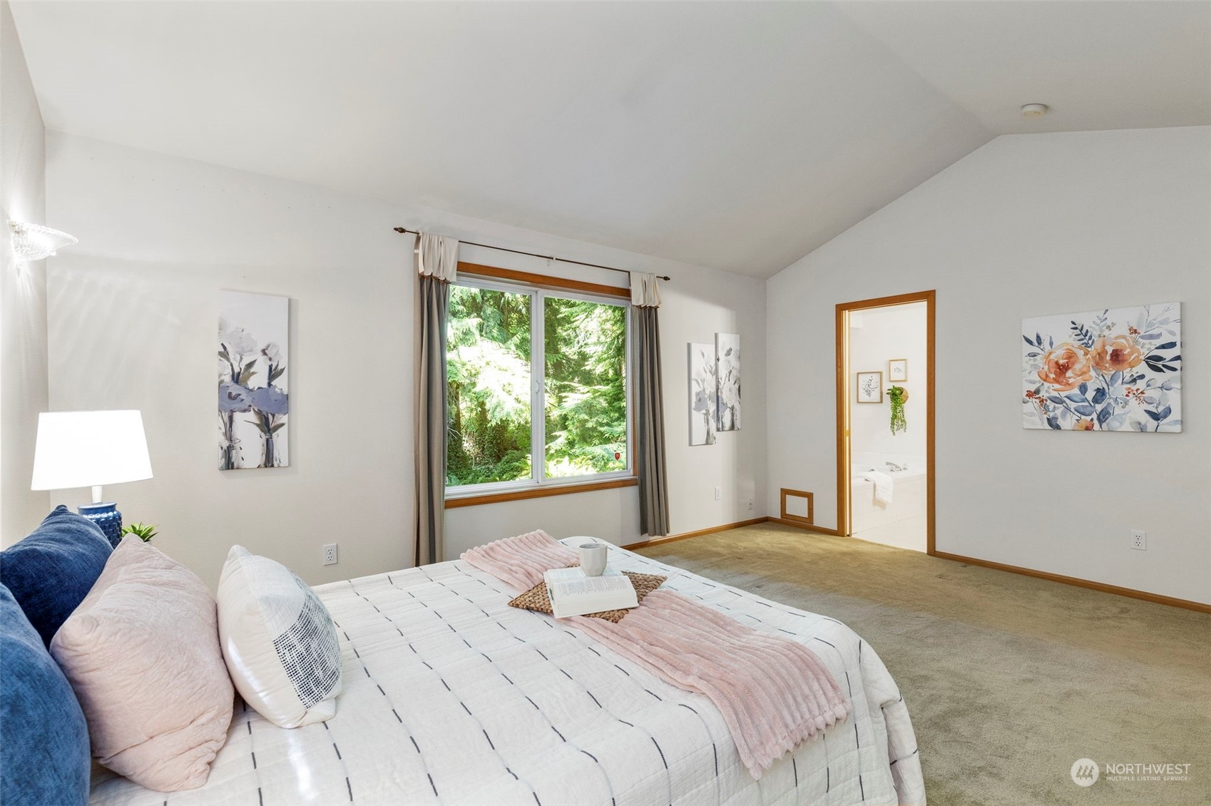 20281 Indianola Road NE