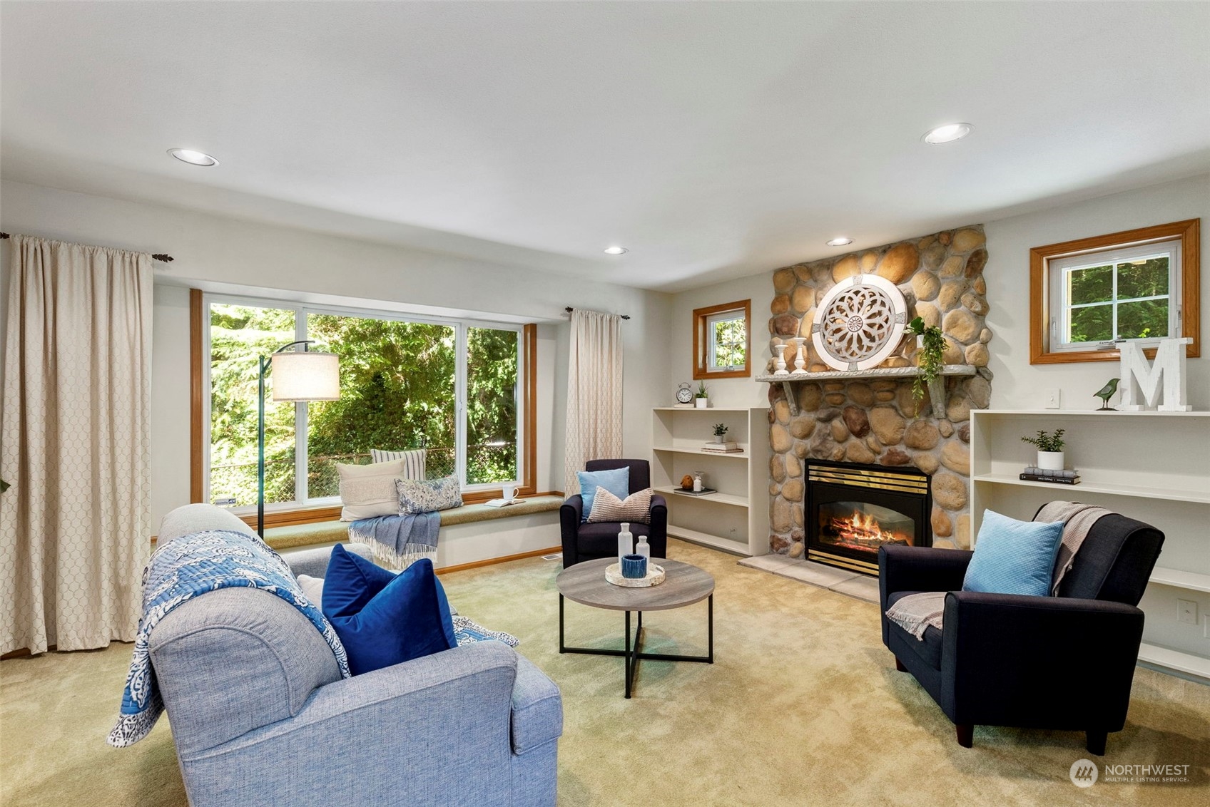 20281 Indianola Road NE