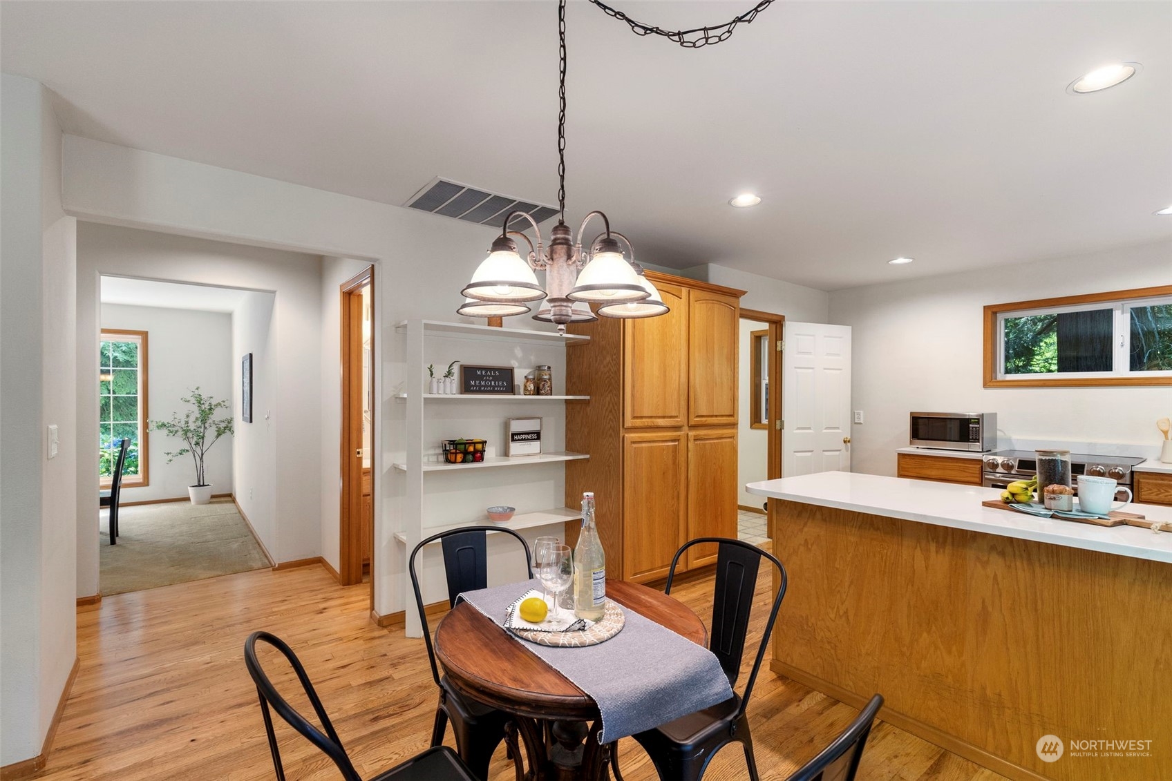 20281 Indianola Road NE