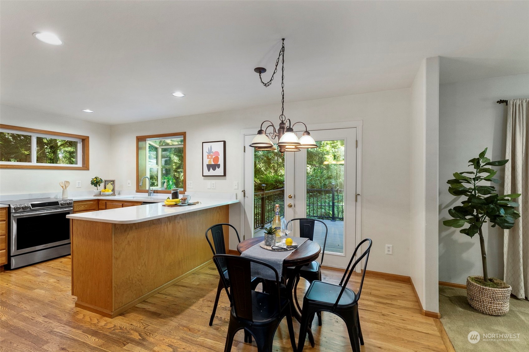 20281 Indianola Road NE