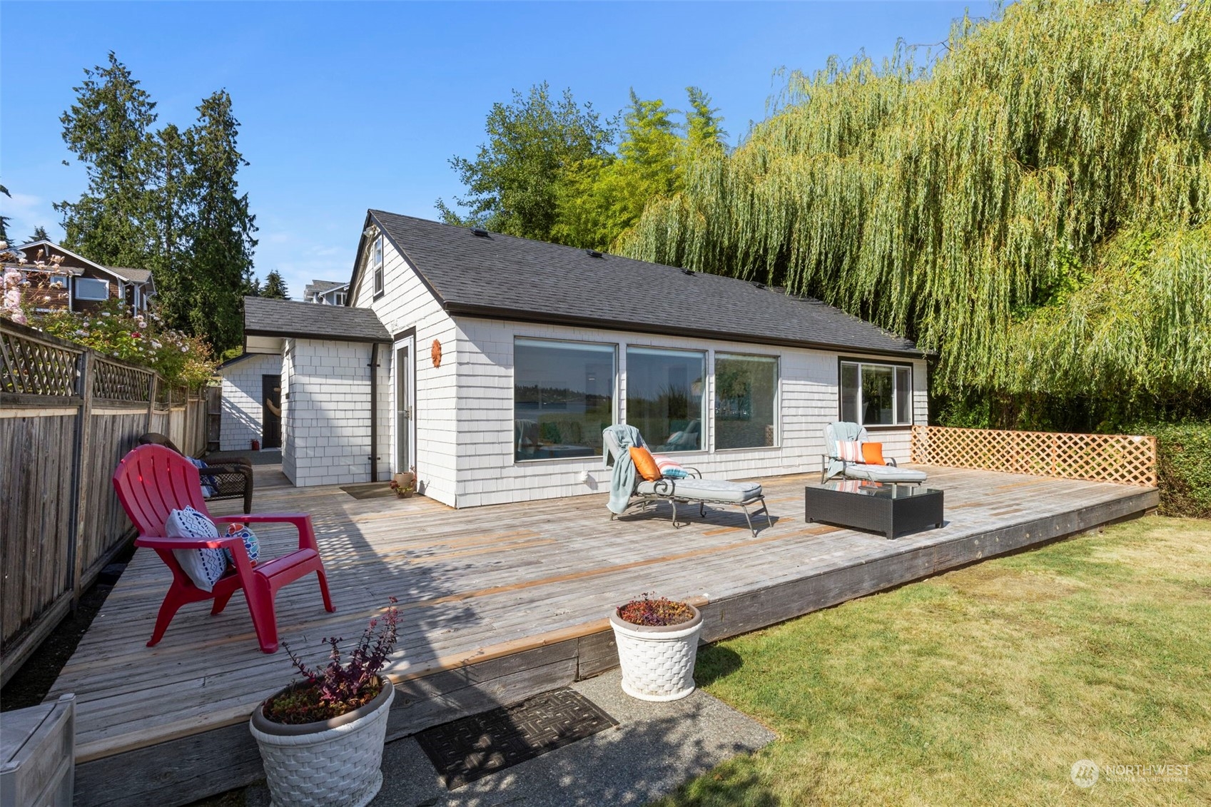 10819 NE West Kingston Road