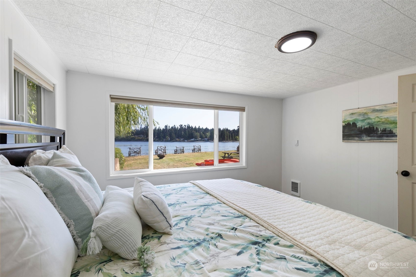 10819 NE West Kingston Road