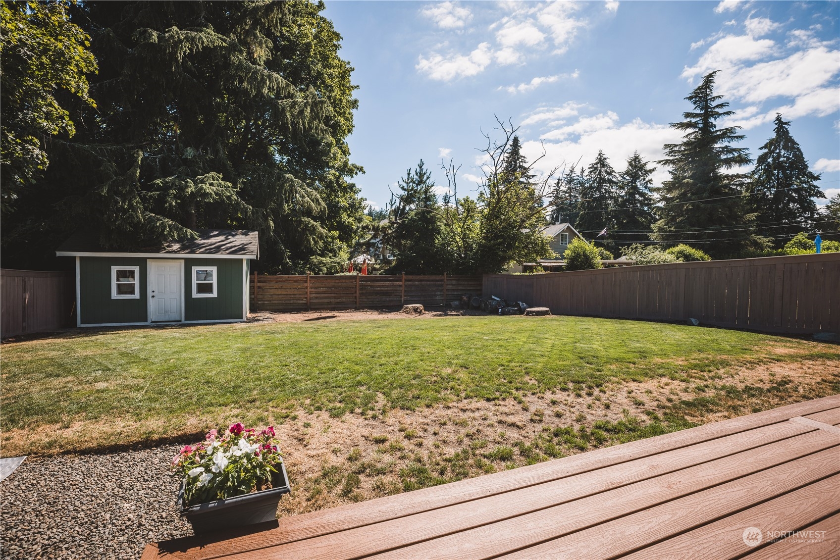 2565 Erlands Point Road NW