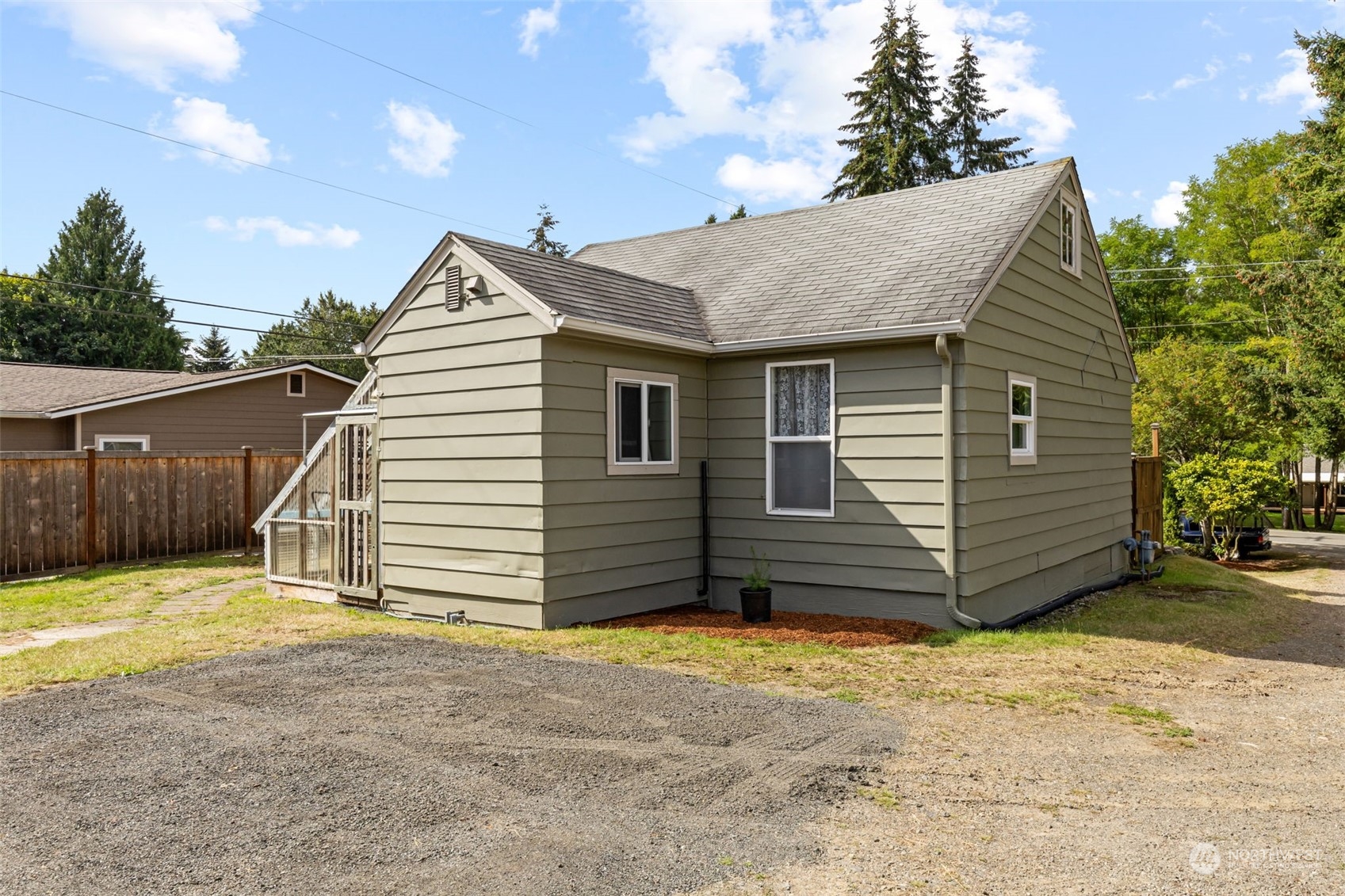 2450 Rocky Point Road NW