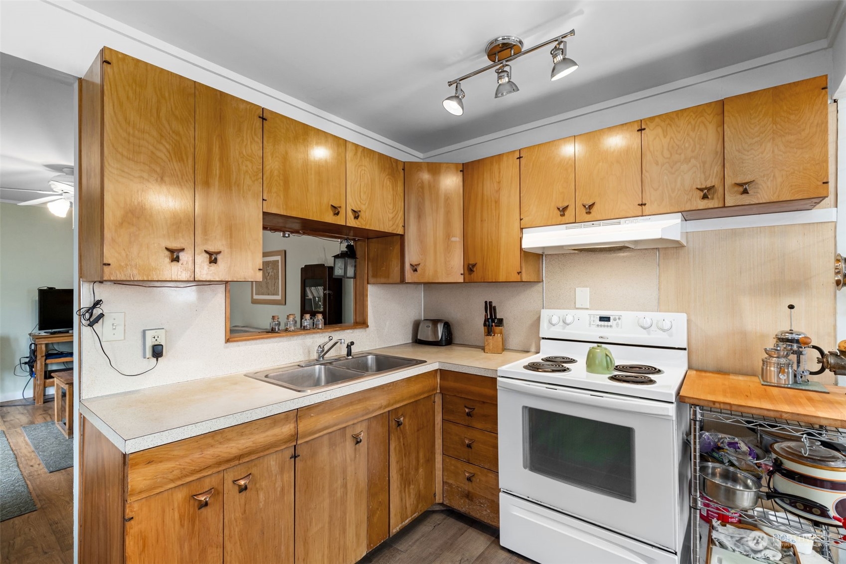 2450 Rocky Point Road NW