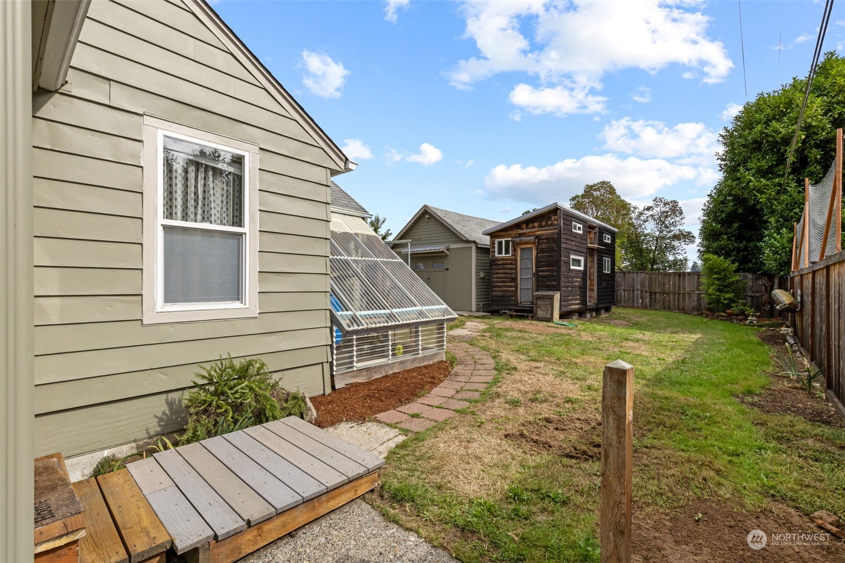 2450 Rocky Point Road NW