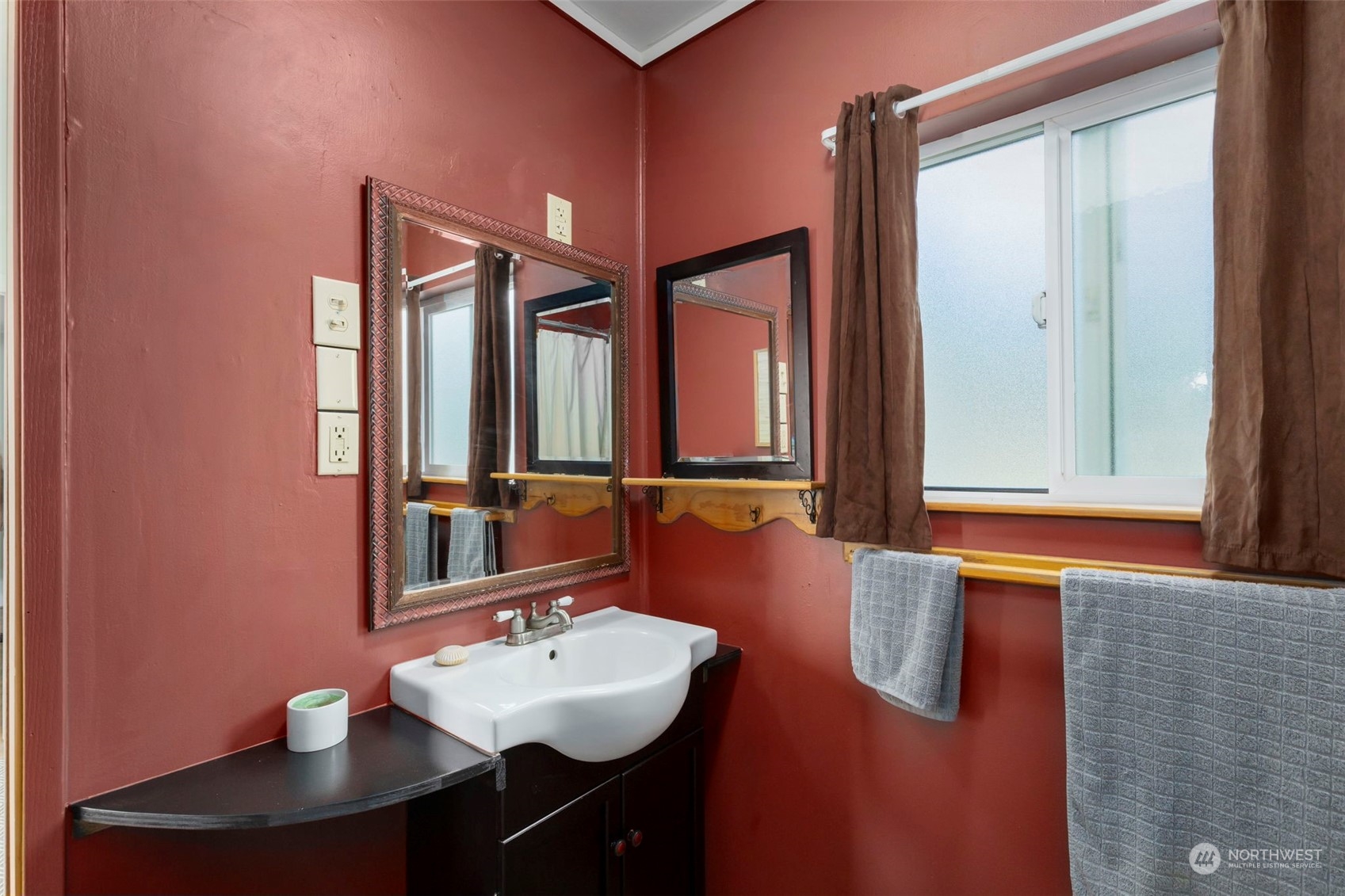 2450 Rocky Point Road NW