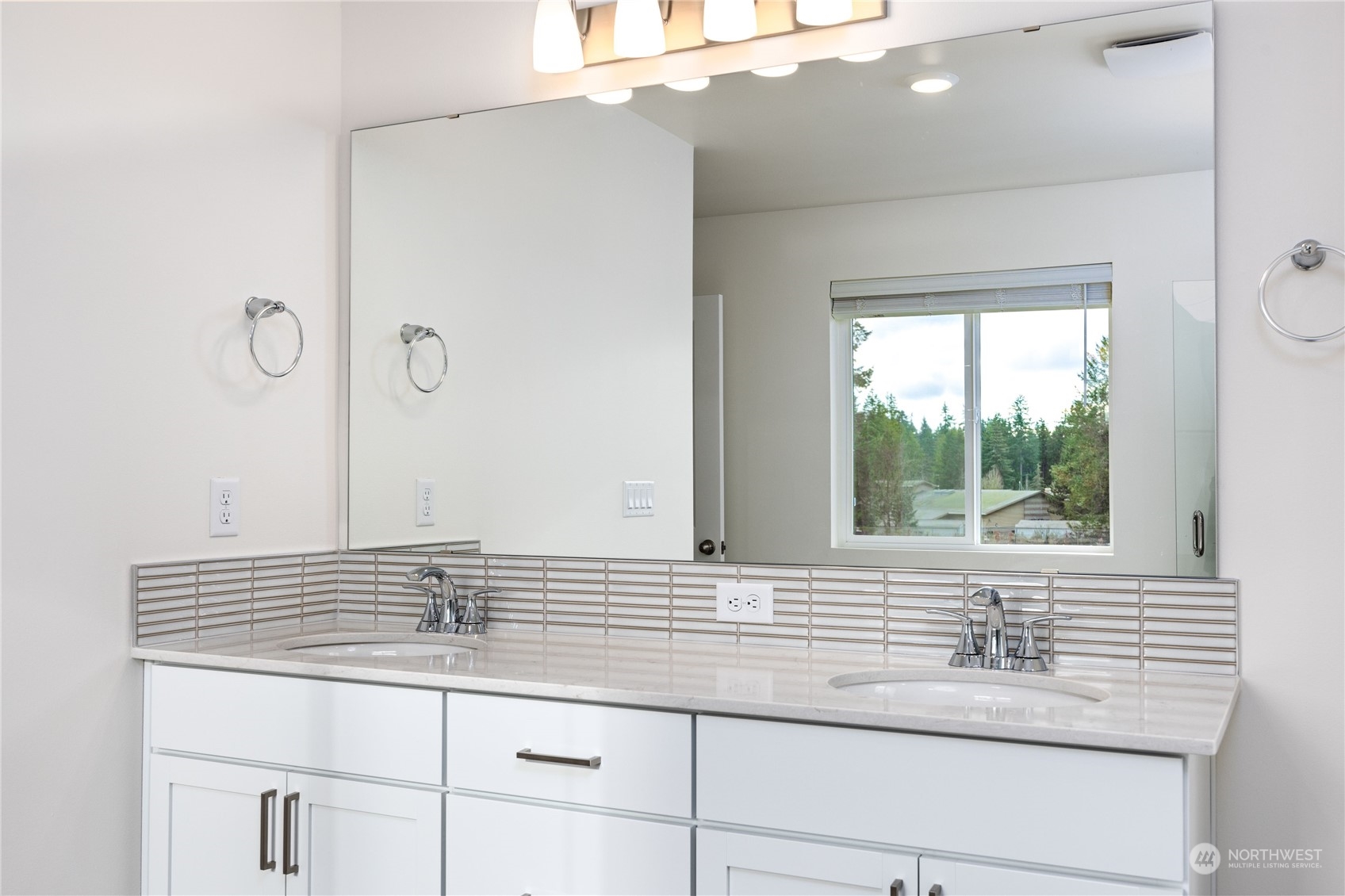 1939 NW Meadowview Drive Unit: 39