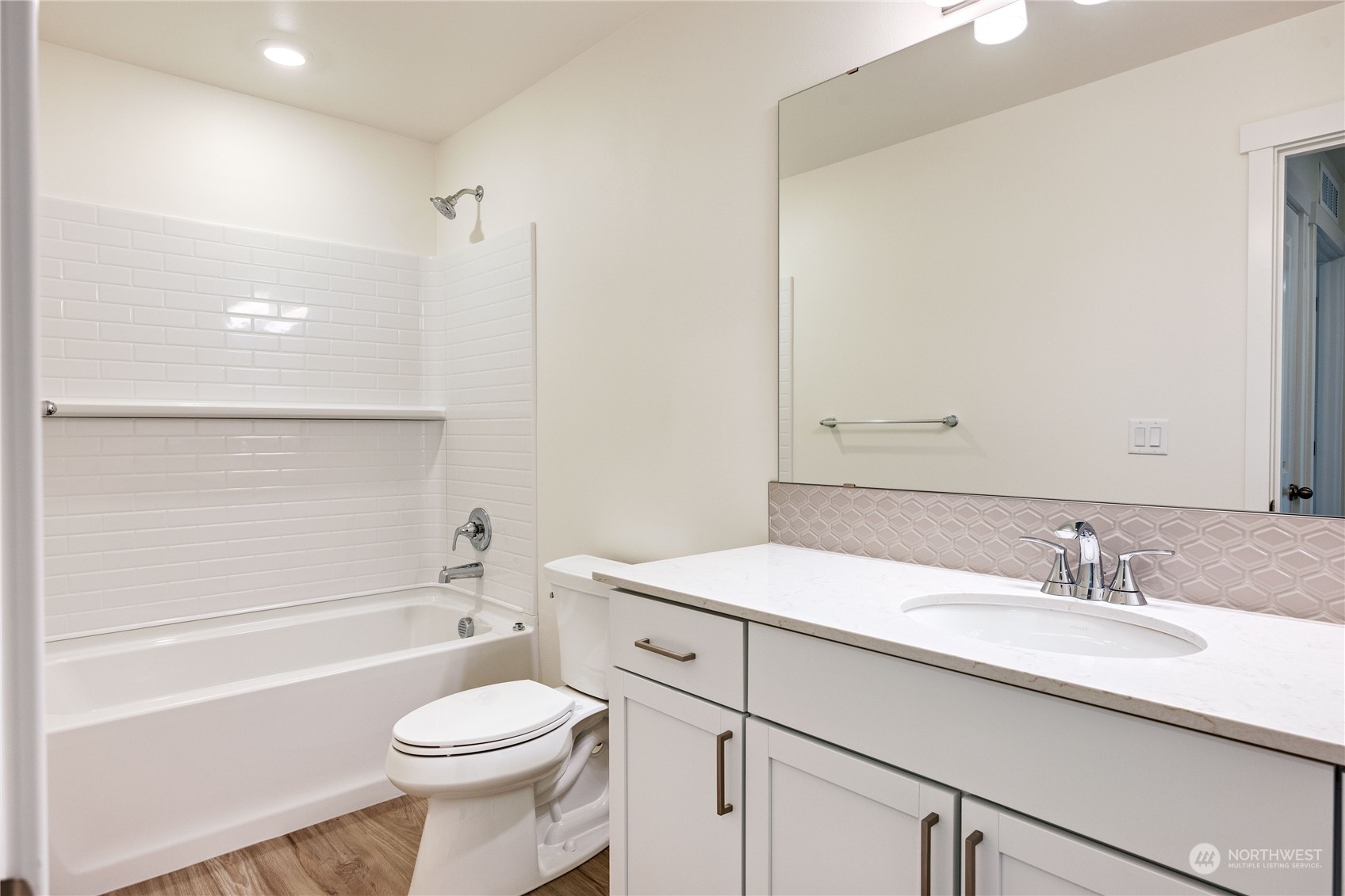 1939 NW Meadowview Drive Unit: 39