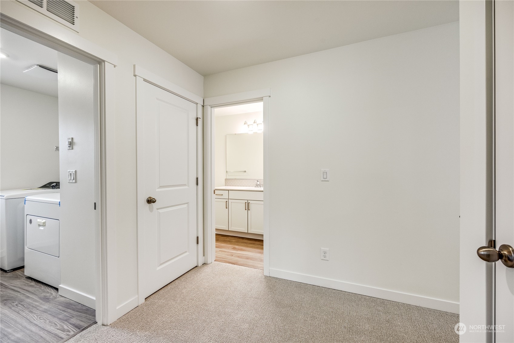 1939 NW Meadowview Drive Unit: 39