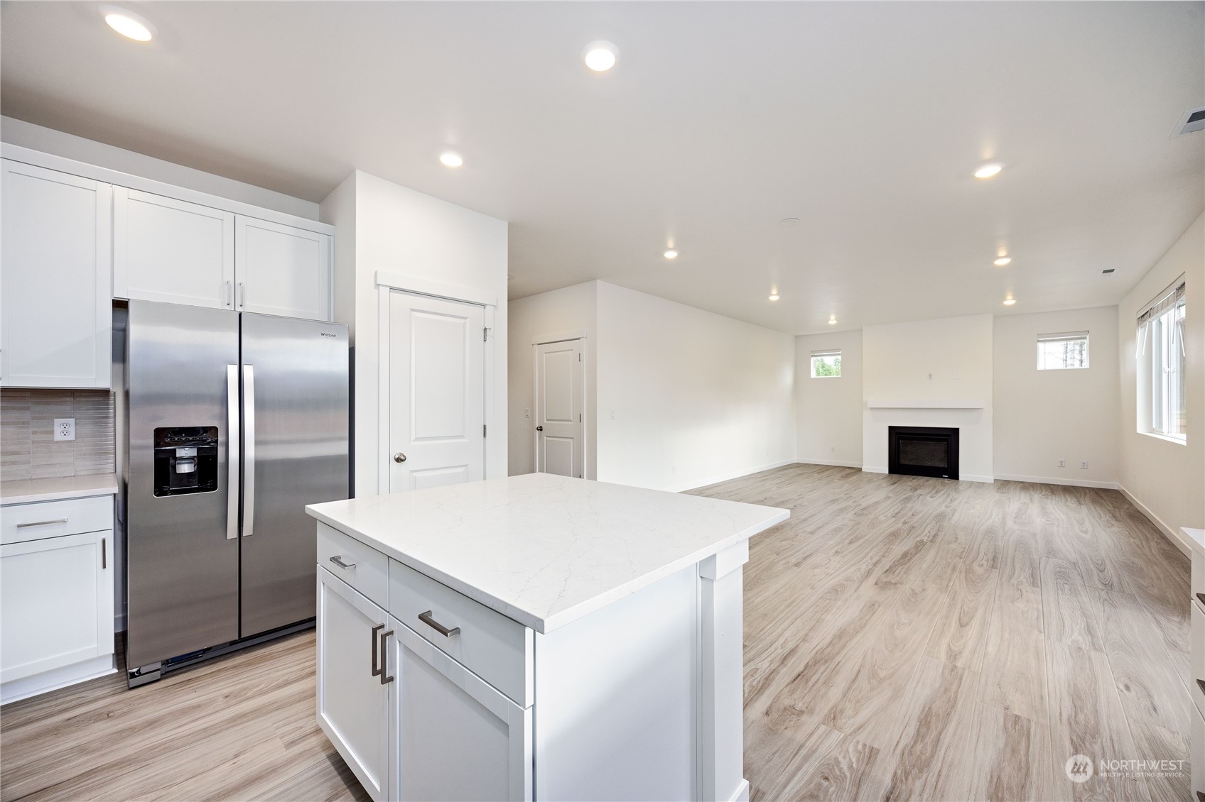 1939 NW Meadowview Drive Unit: 39