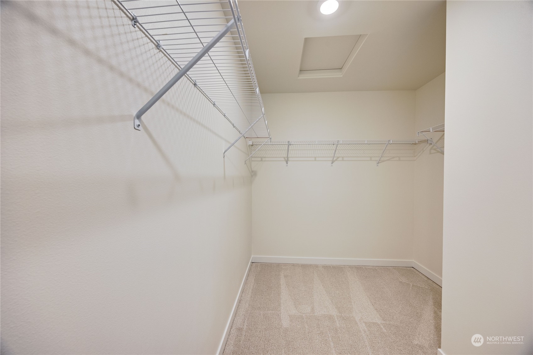 1939 NW Meadowview Drive Unit: 39