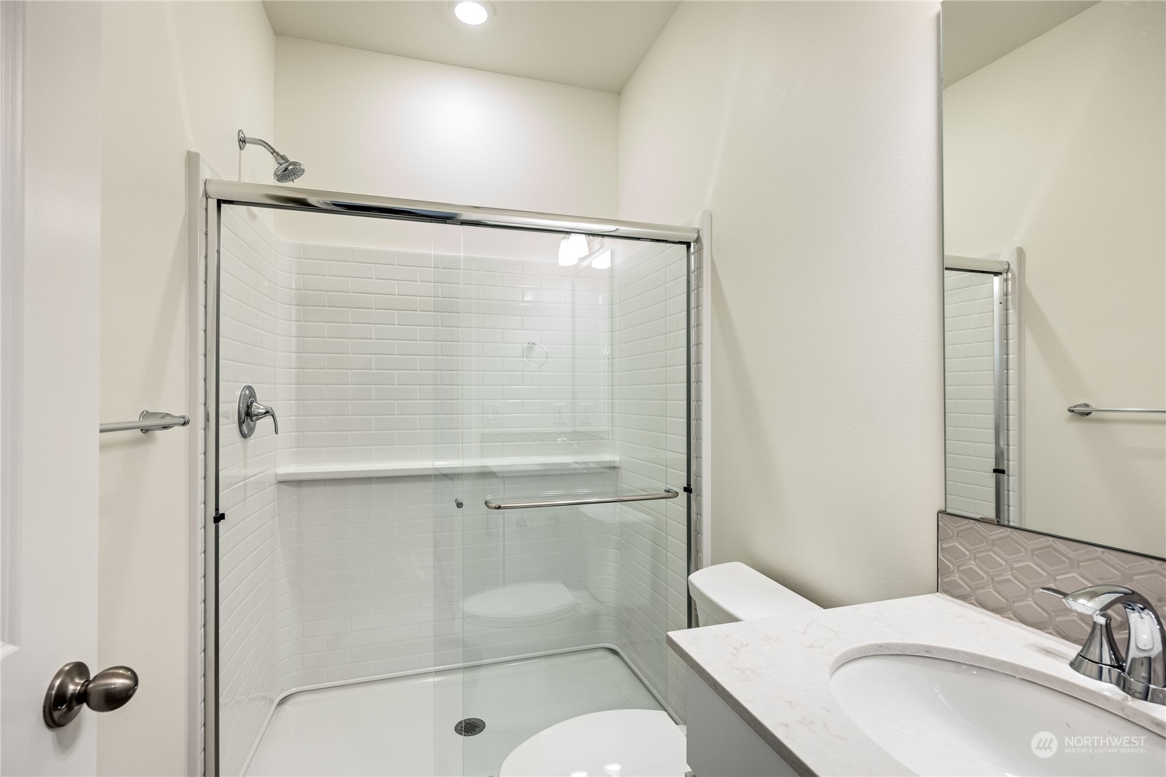 1939 NW Meadowview Drive Unit: 39