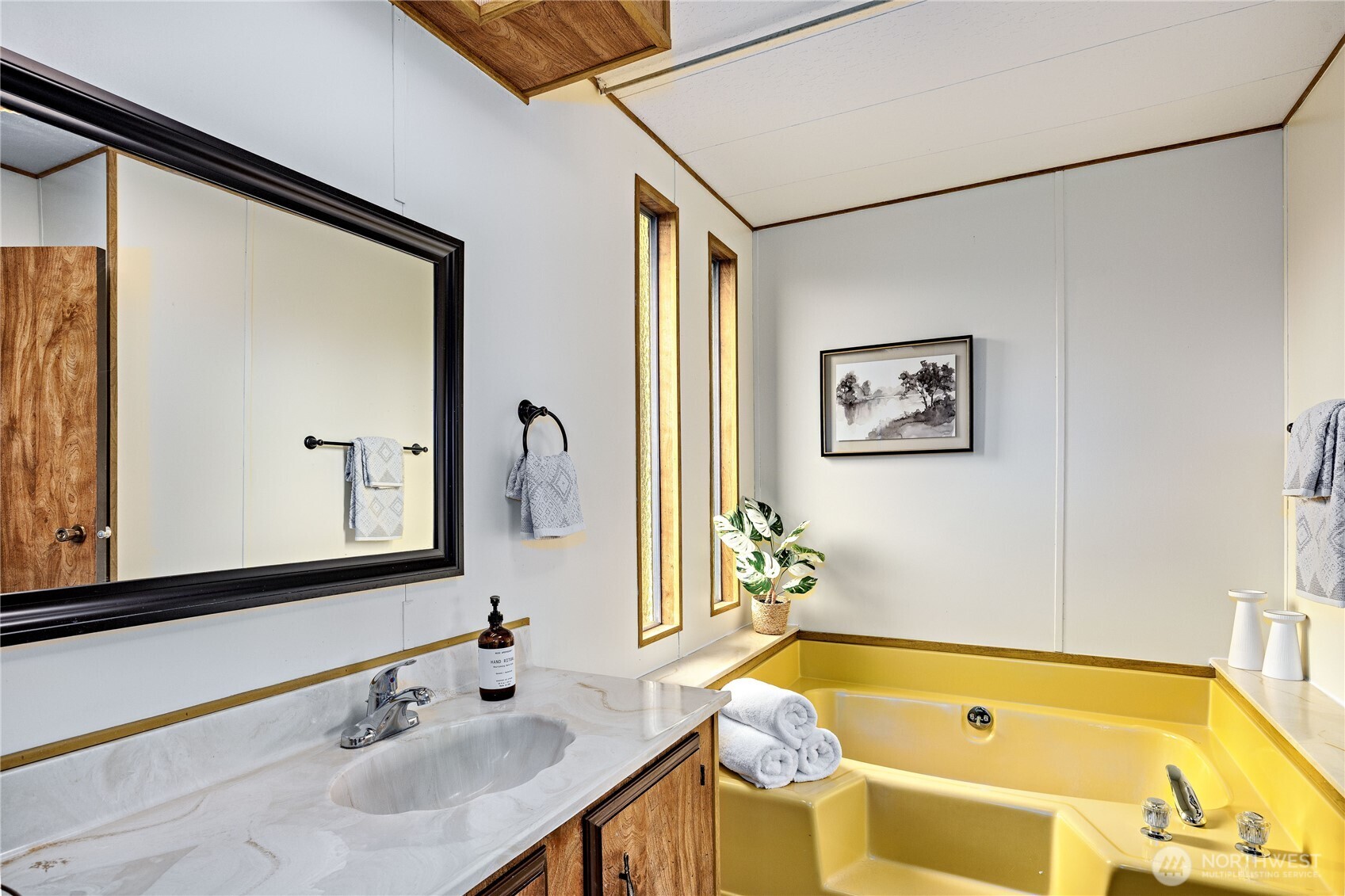 12190 NE Jefferson Point Road