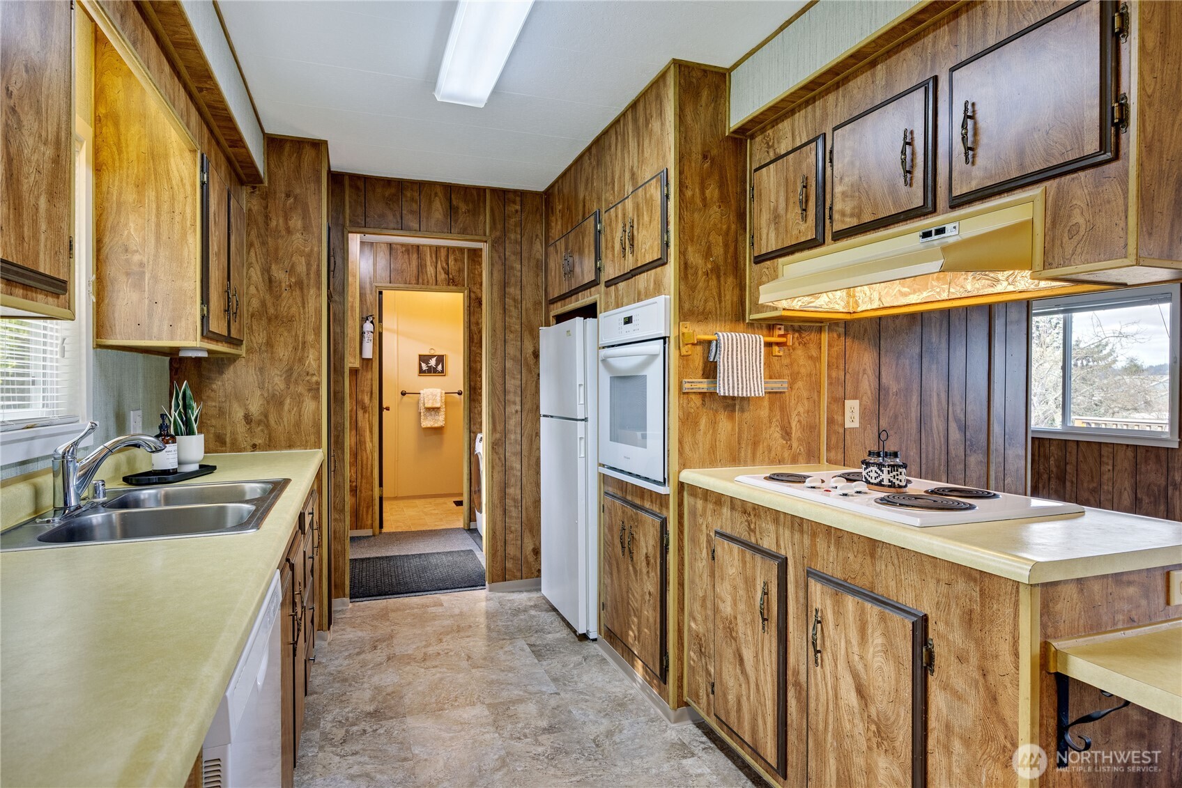 12190 NE Jefferson Point Road