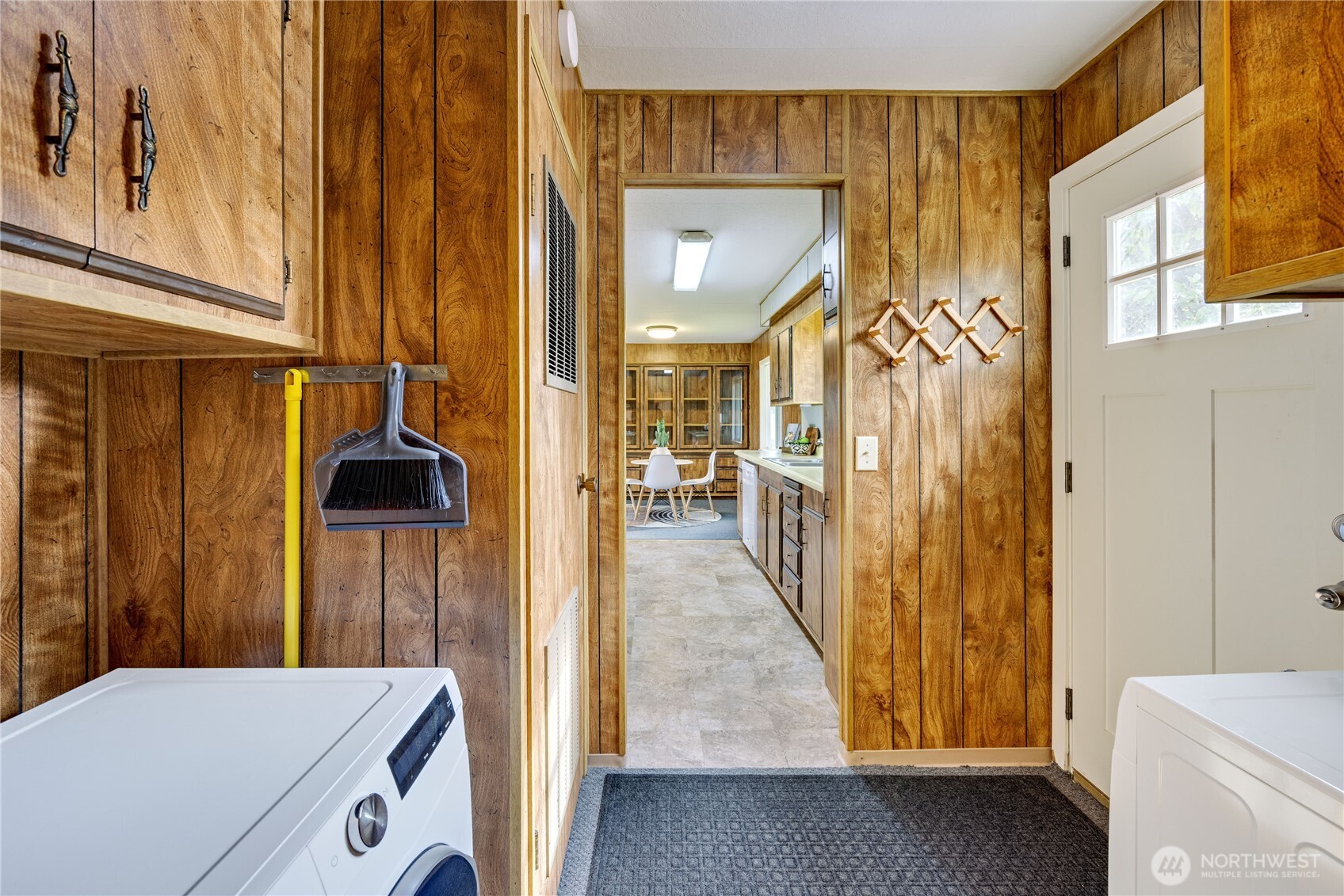 12190 NE Jefferson Point Road