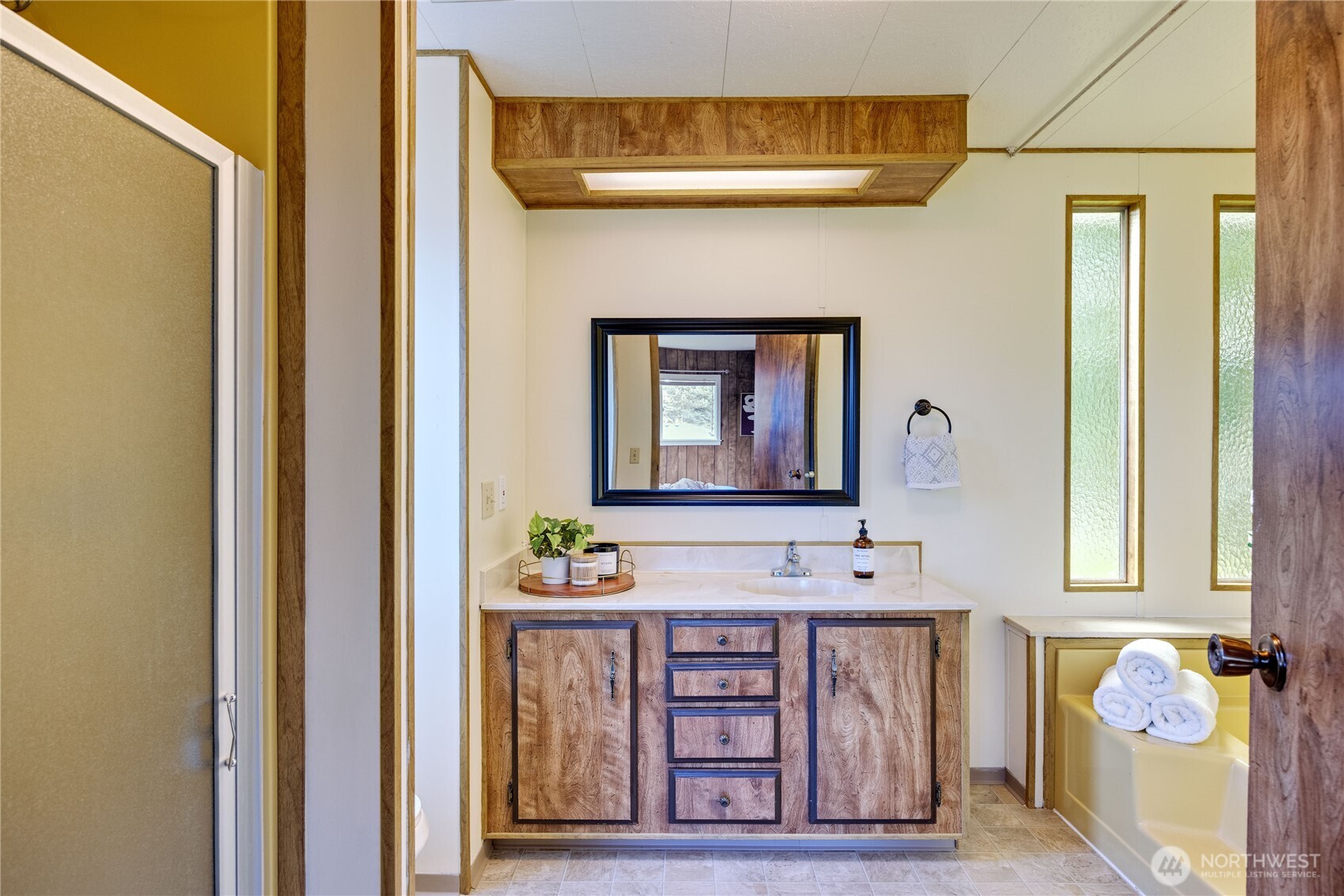 12190 NE Jefferson Point Road