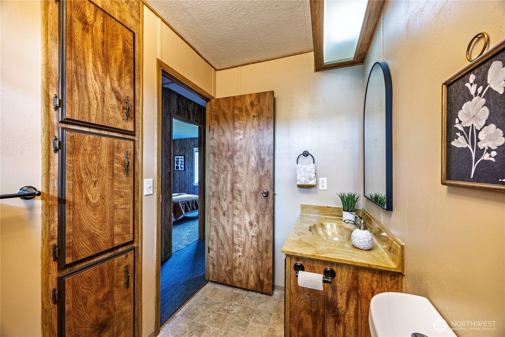 12190 NE Jefferson Point Road