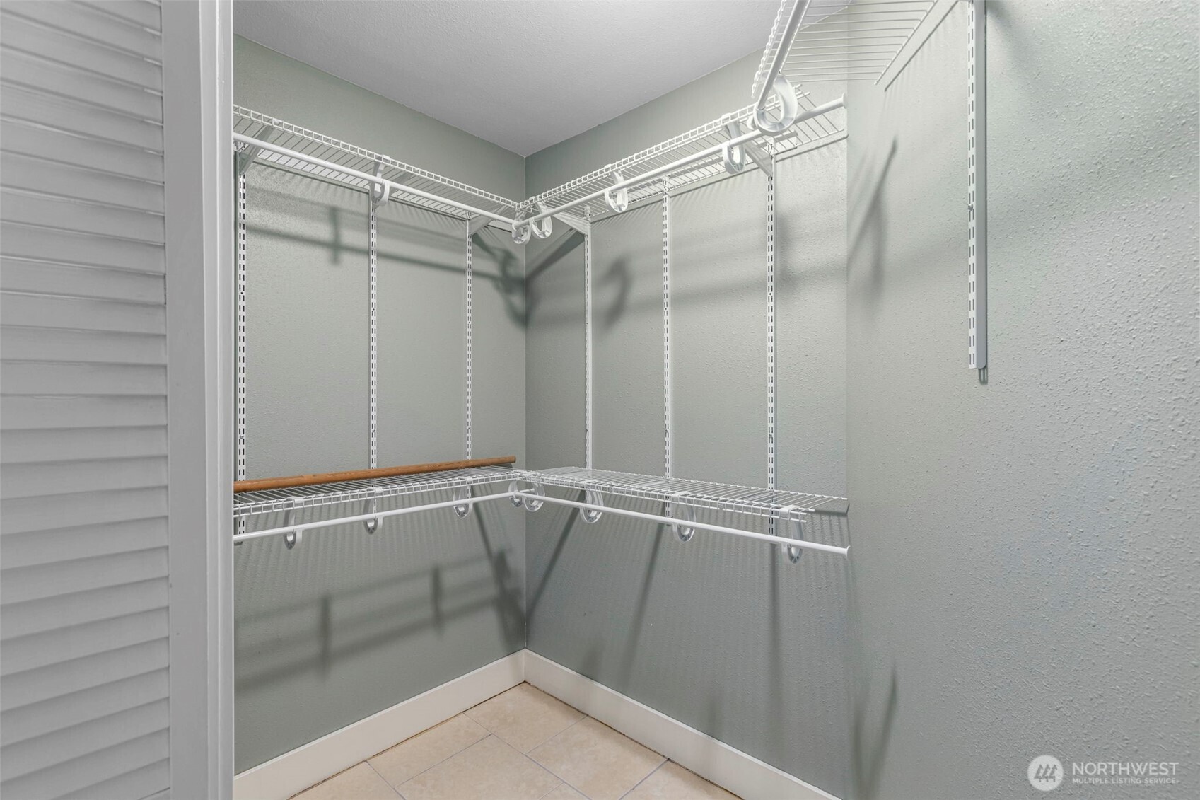 22789 South Kingston Road NE