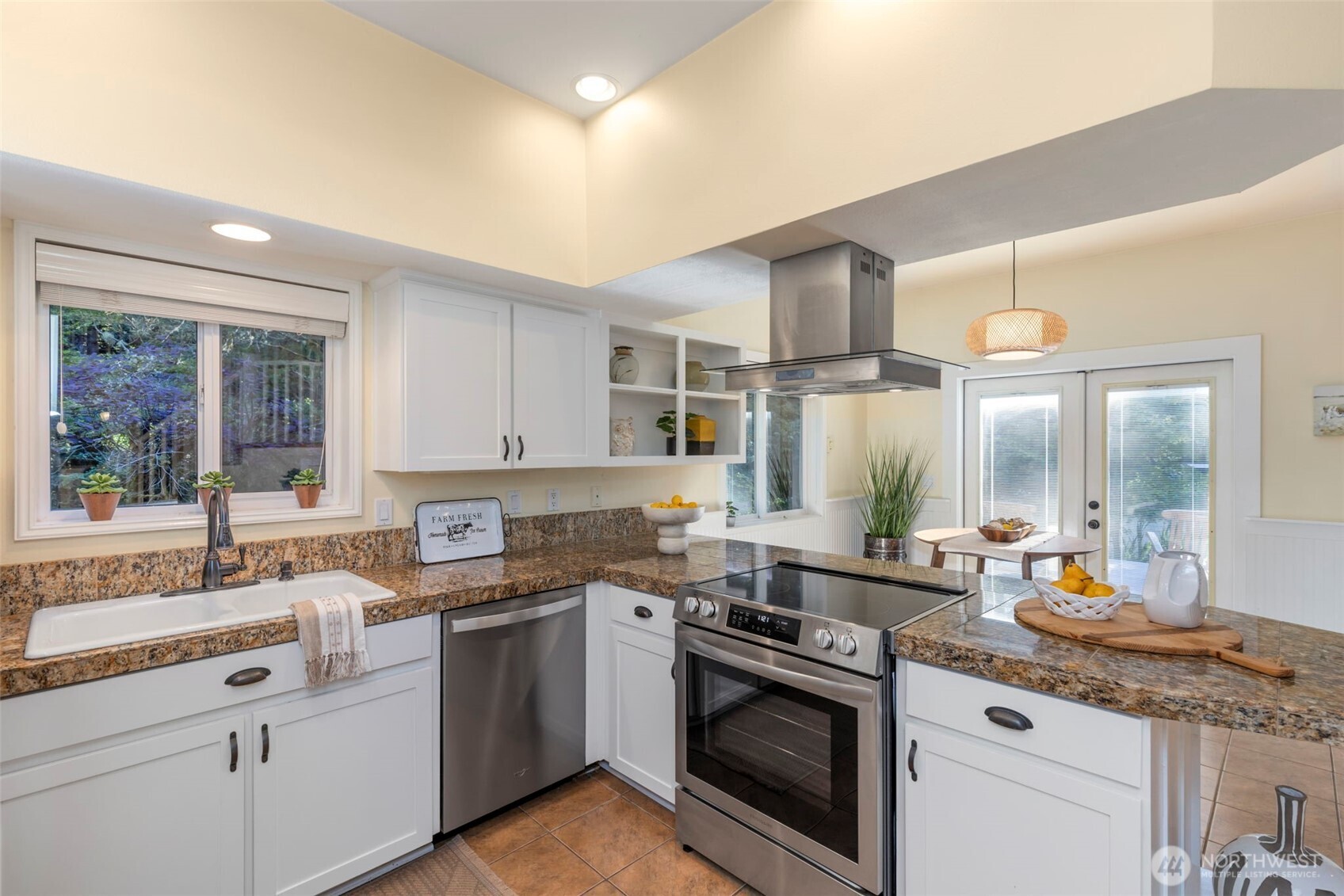 22789 South Kingston Road NE