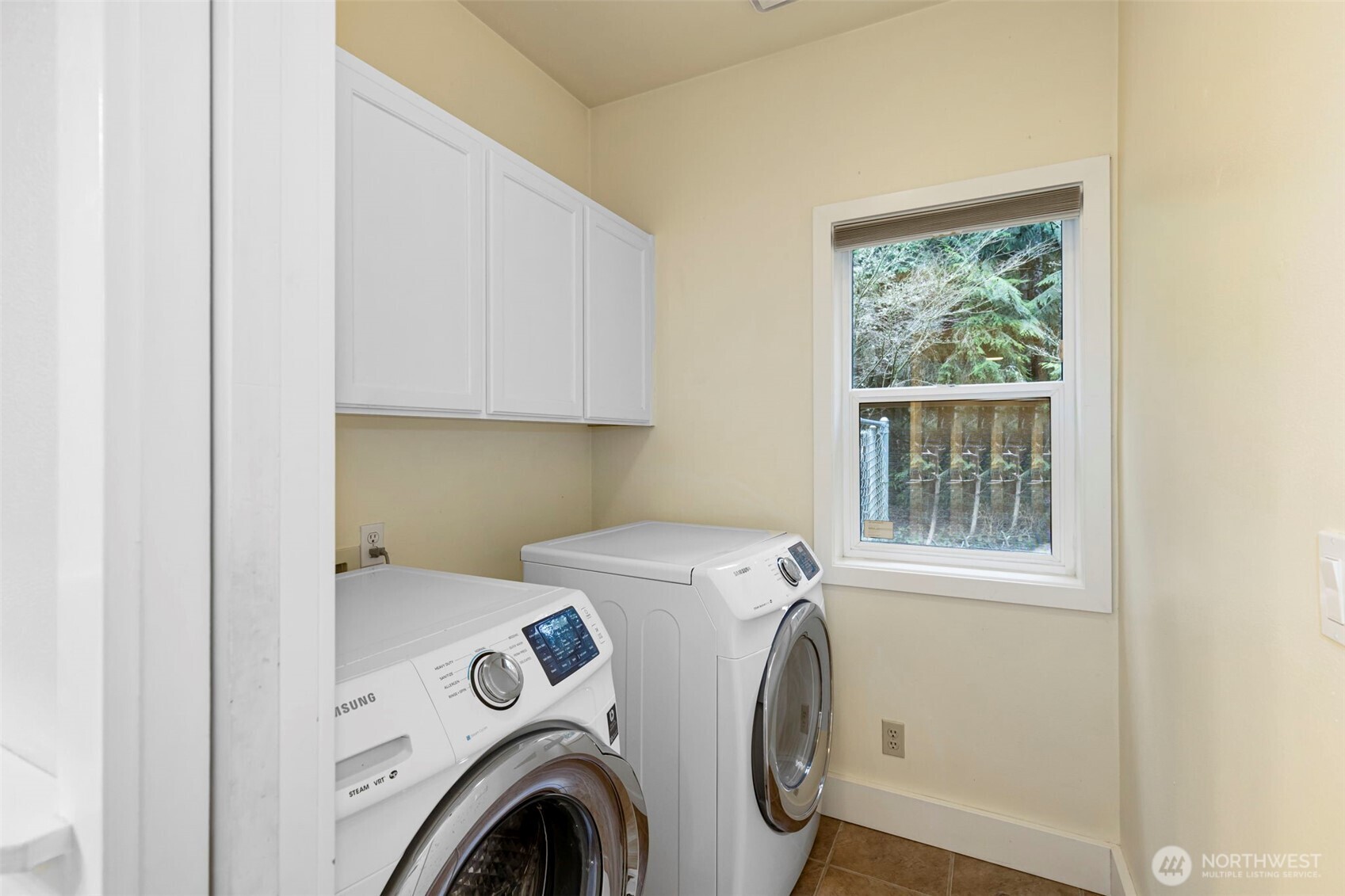 22789 South Kingston Road NE