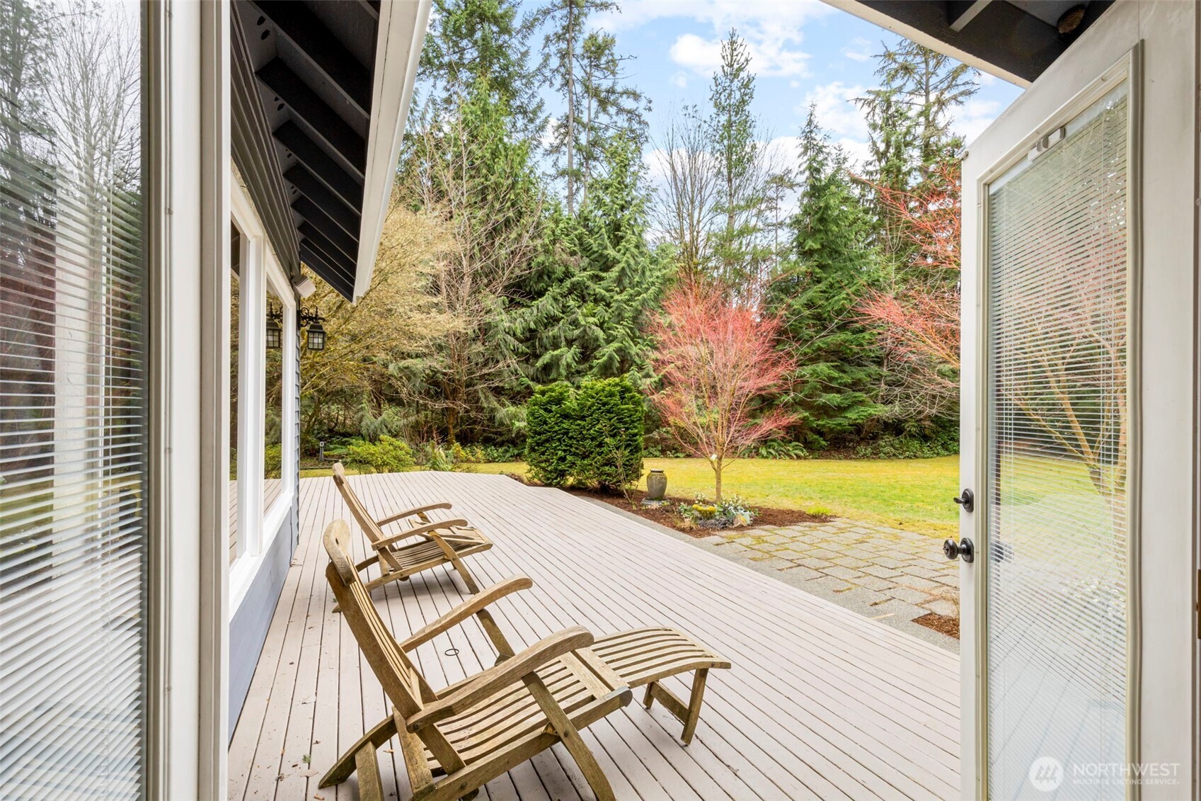 22789 South Kingston Road NE