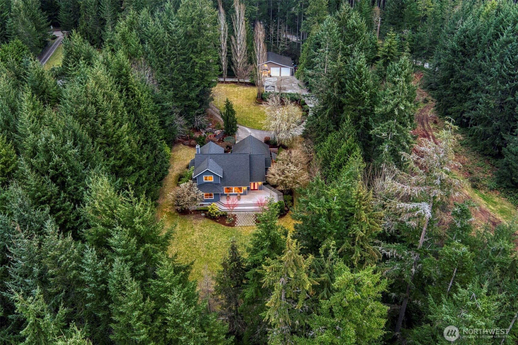 22789 South Kingston Road NE