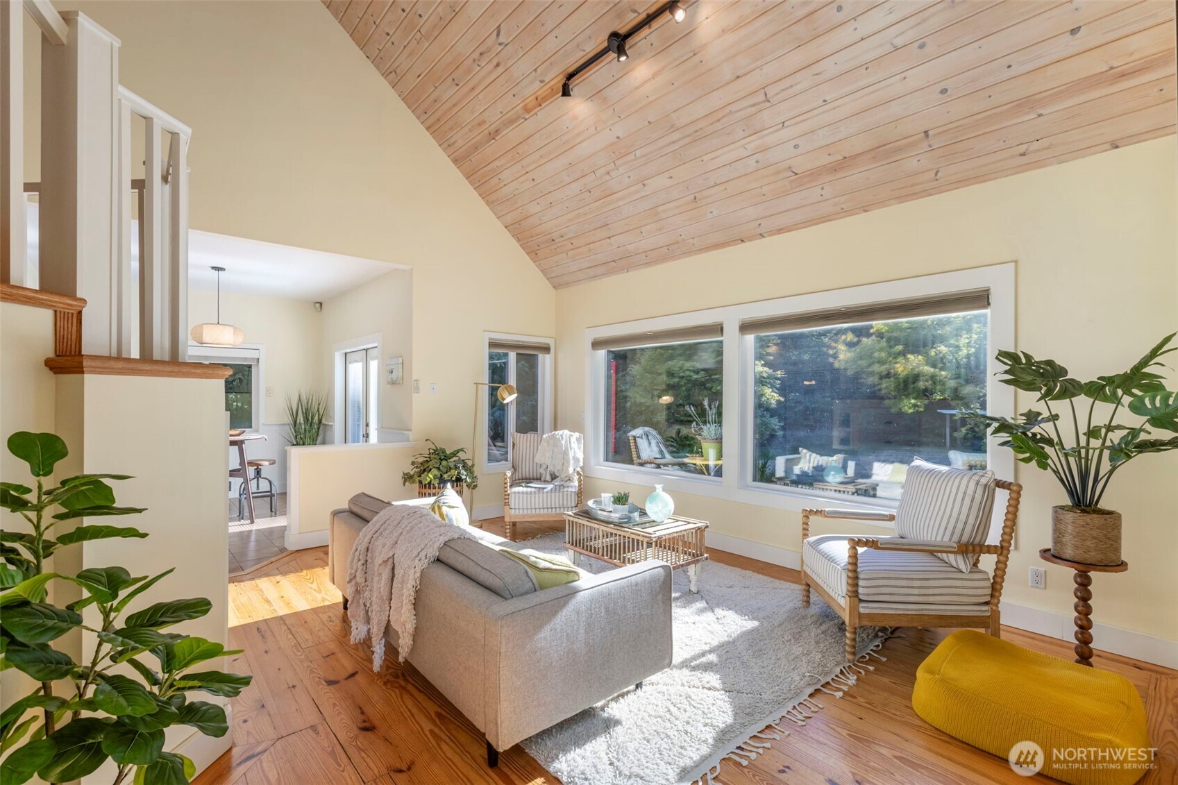 22789 South Kingston Road NE