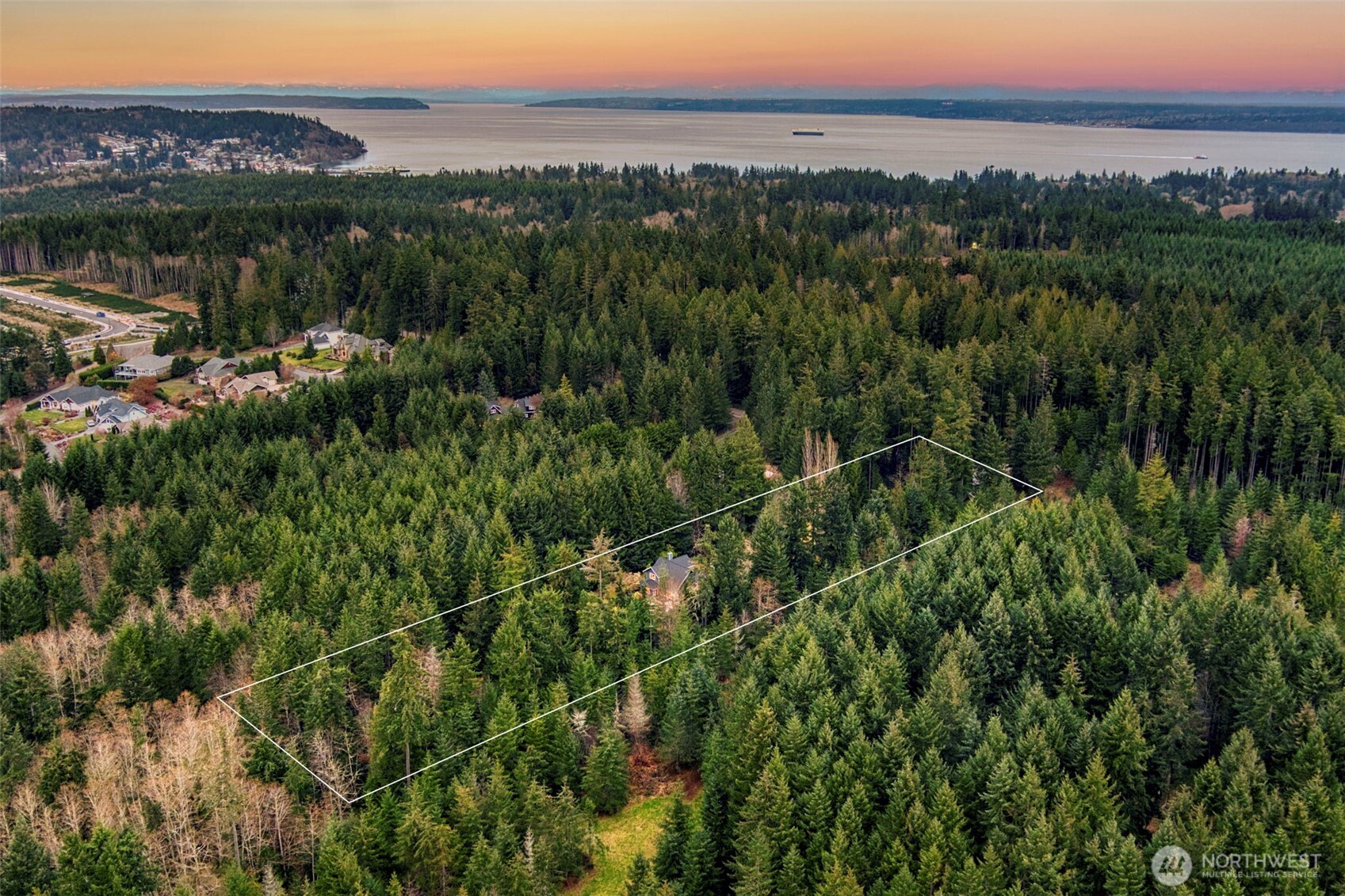 22789 South Kingston Road NE