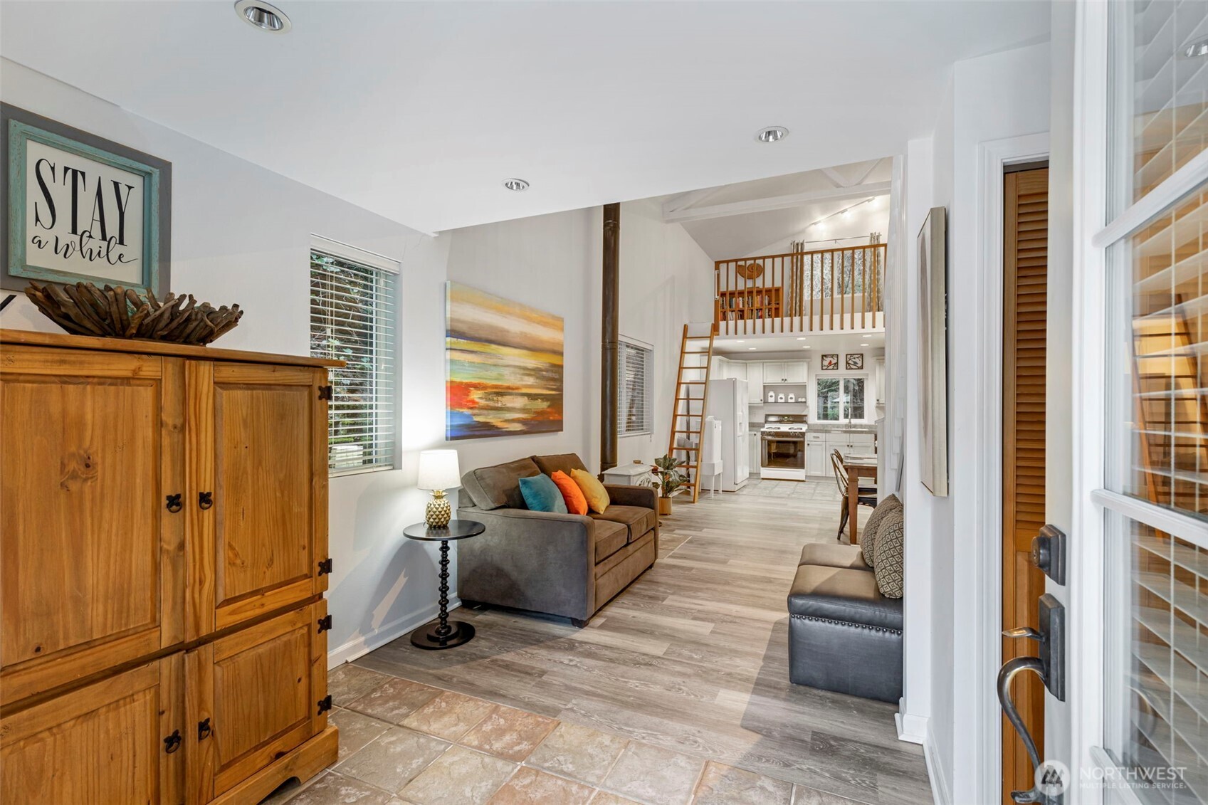 22789 South Kingston Road NE